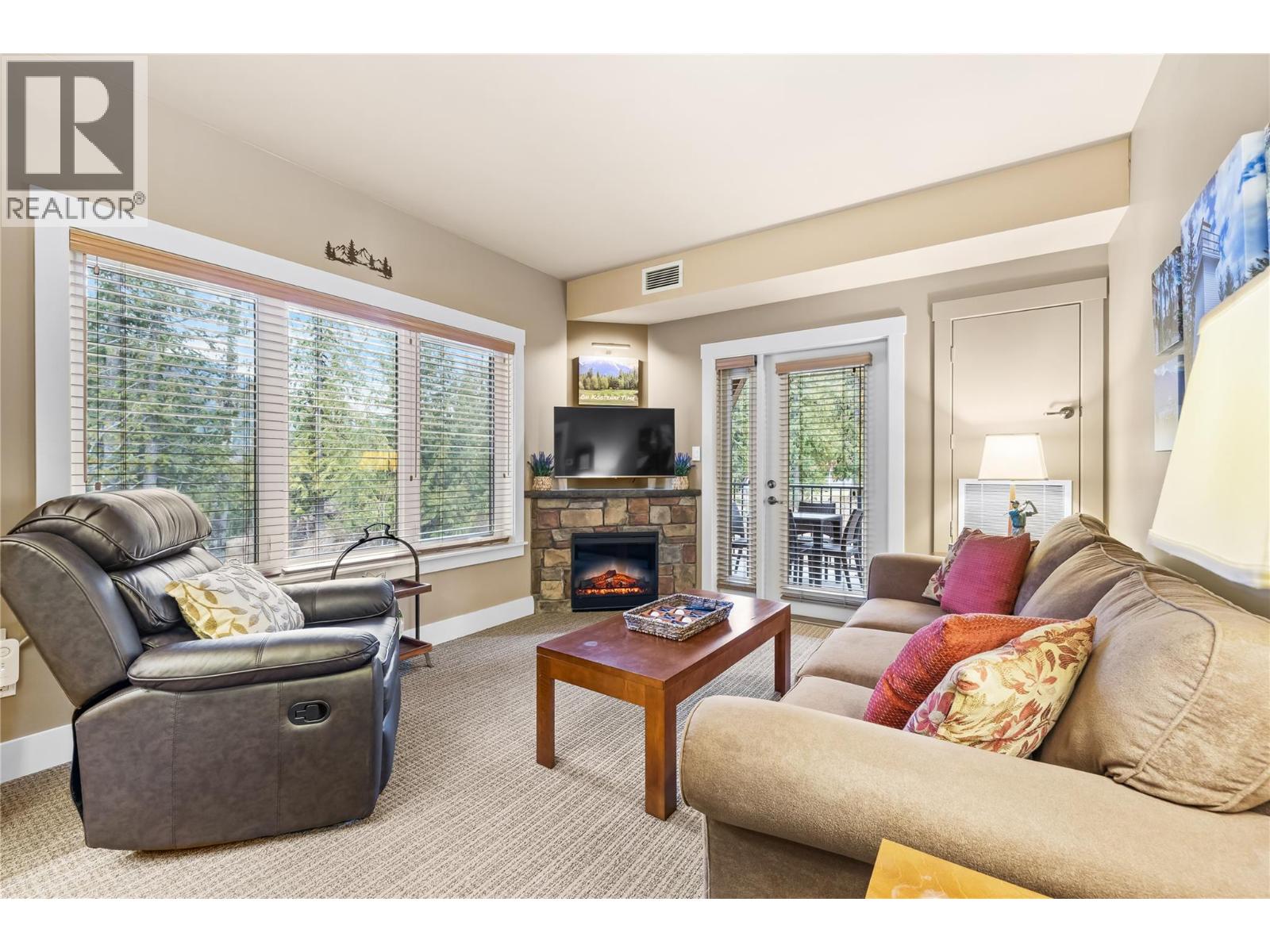 16310 Woolgar Road Unit# 221, Crawford Bay