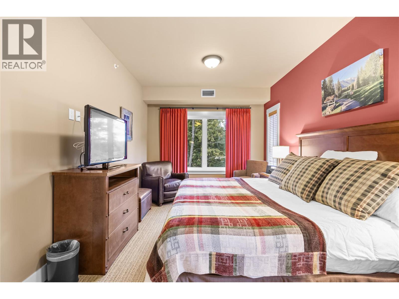 16310 Woolgar Road Unit# 221, Crawford Bay