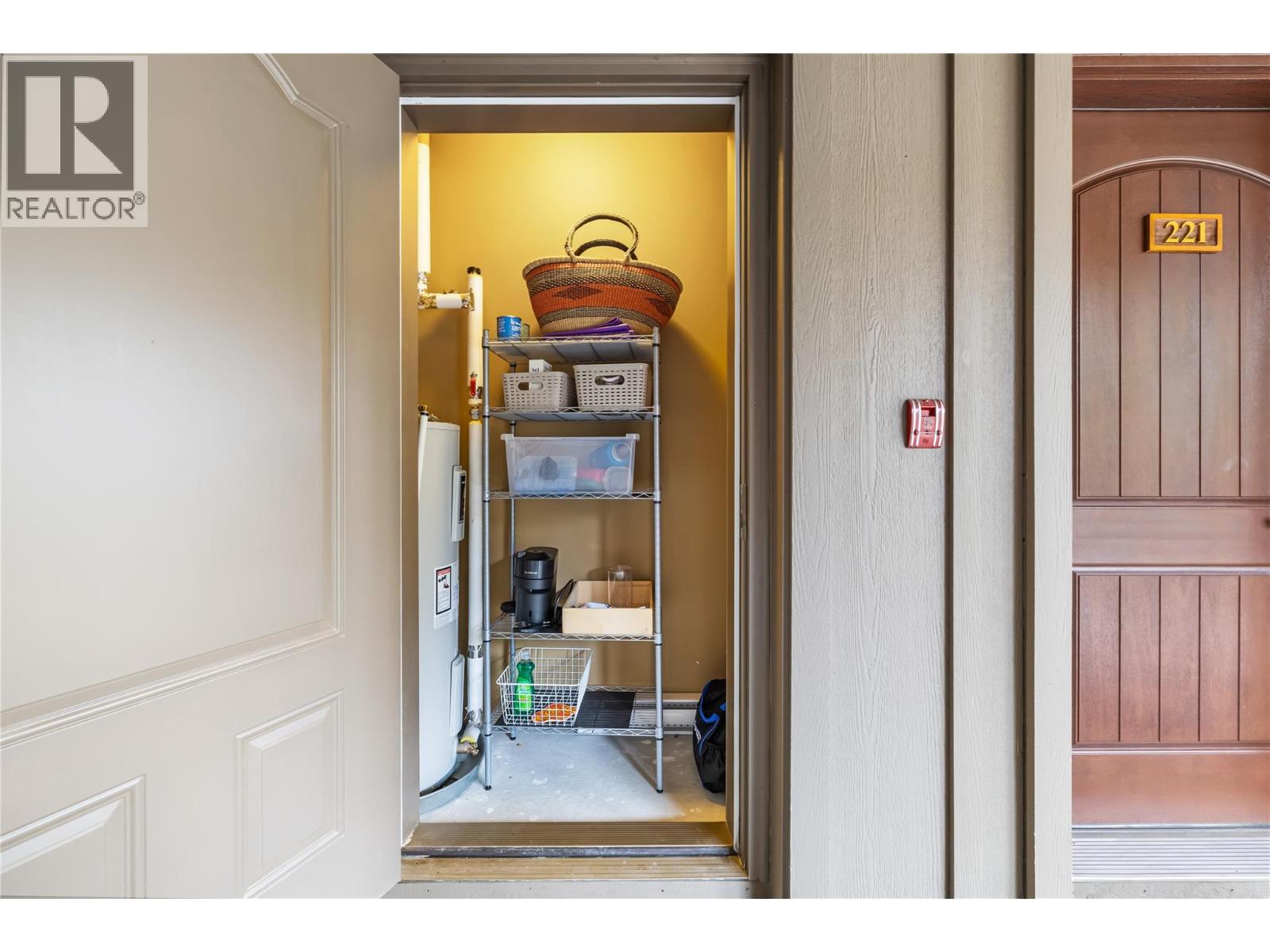 16310 Woolgar Road Unit# 221, Crawford Bay