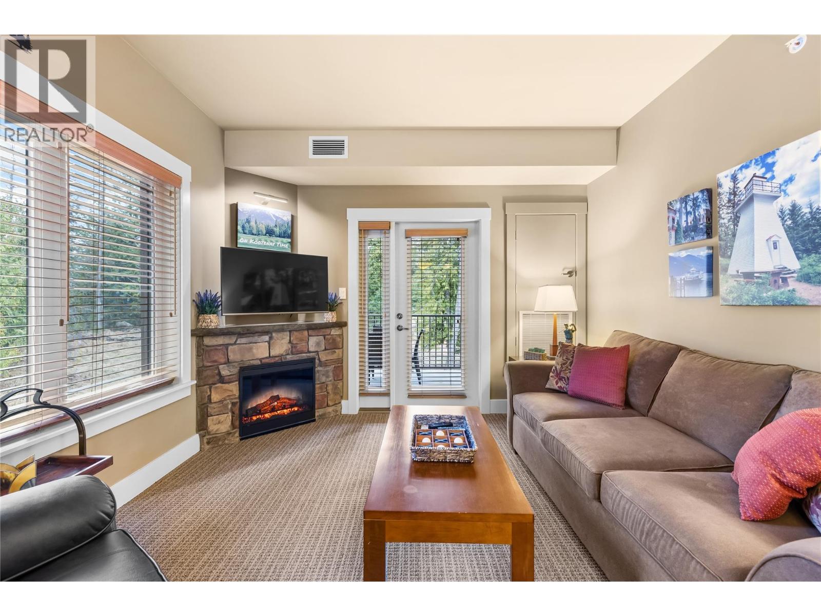 16310 Woolgar Road Unit# 221, Crawford Bay