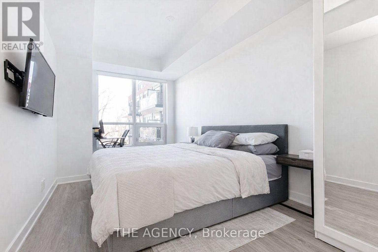 #327 681 YONGE STREET - 16