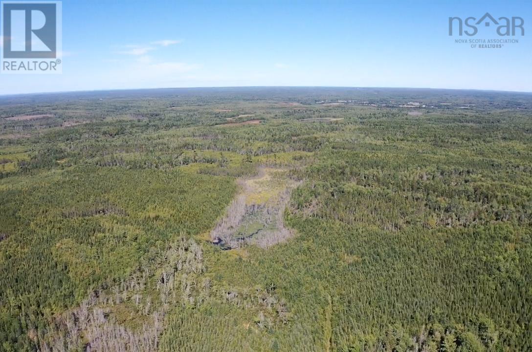 Property 23 of 35 of 5715 Wentworth Collingwood Road