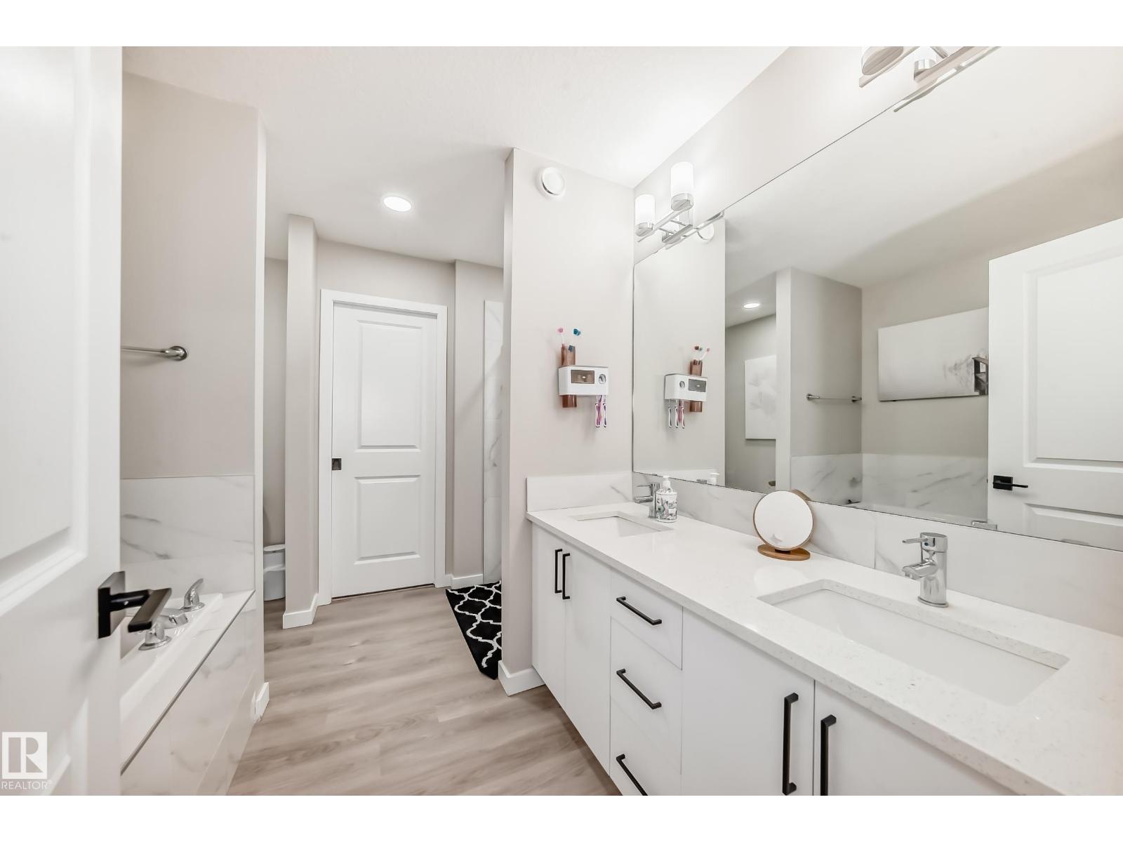 4930 HAWTHORN PL SW, Edmonton