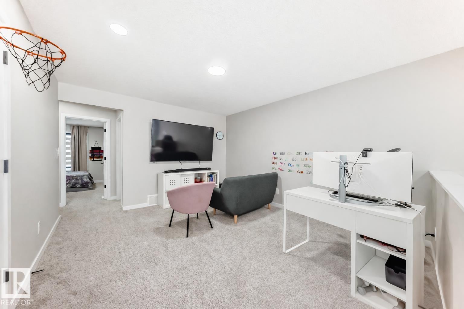 4930 HAWTHORN PL SW, Edmonton