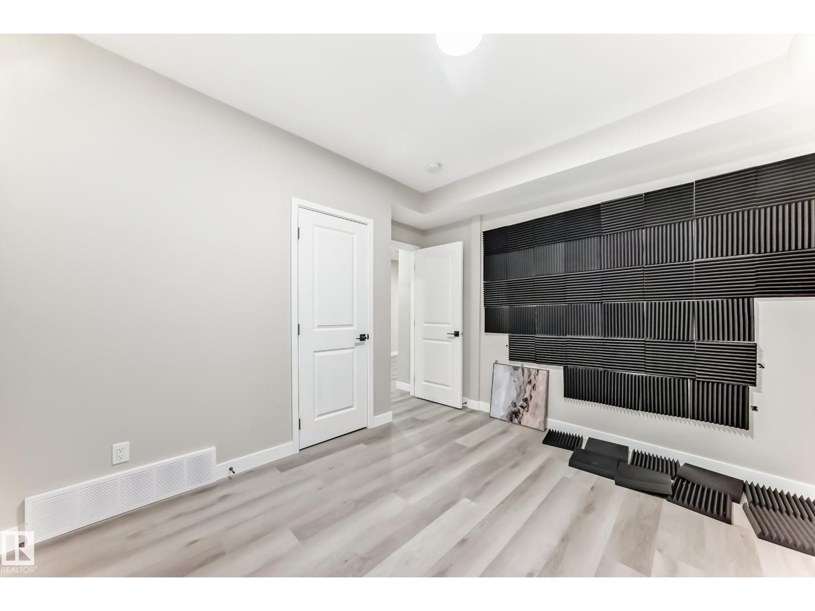 4930 HAWTHORN PL SW, Edmonton