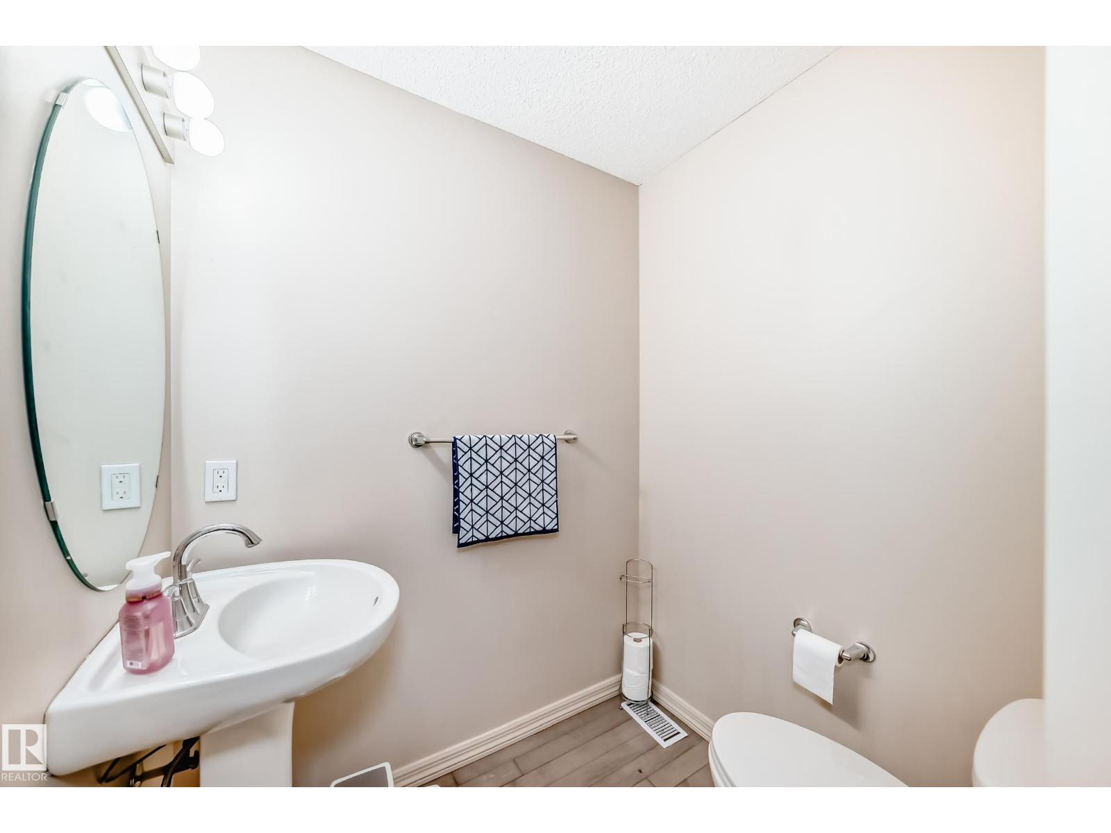 1285 CUNNINGHAM DR SW, Edmonton