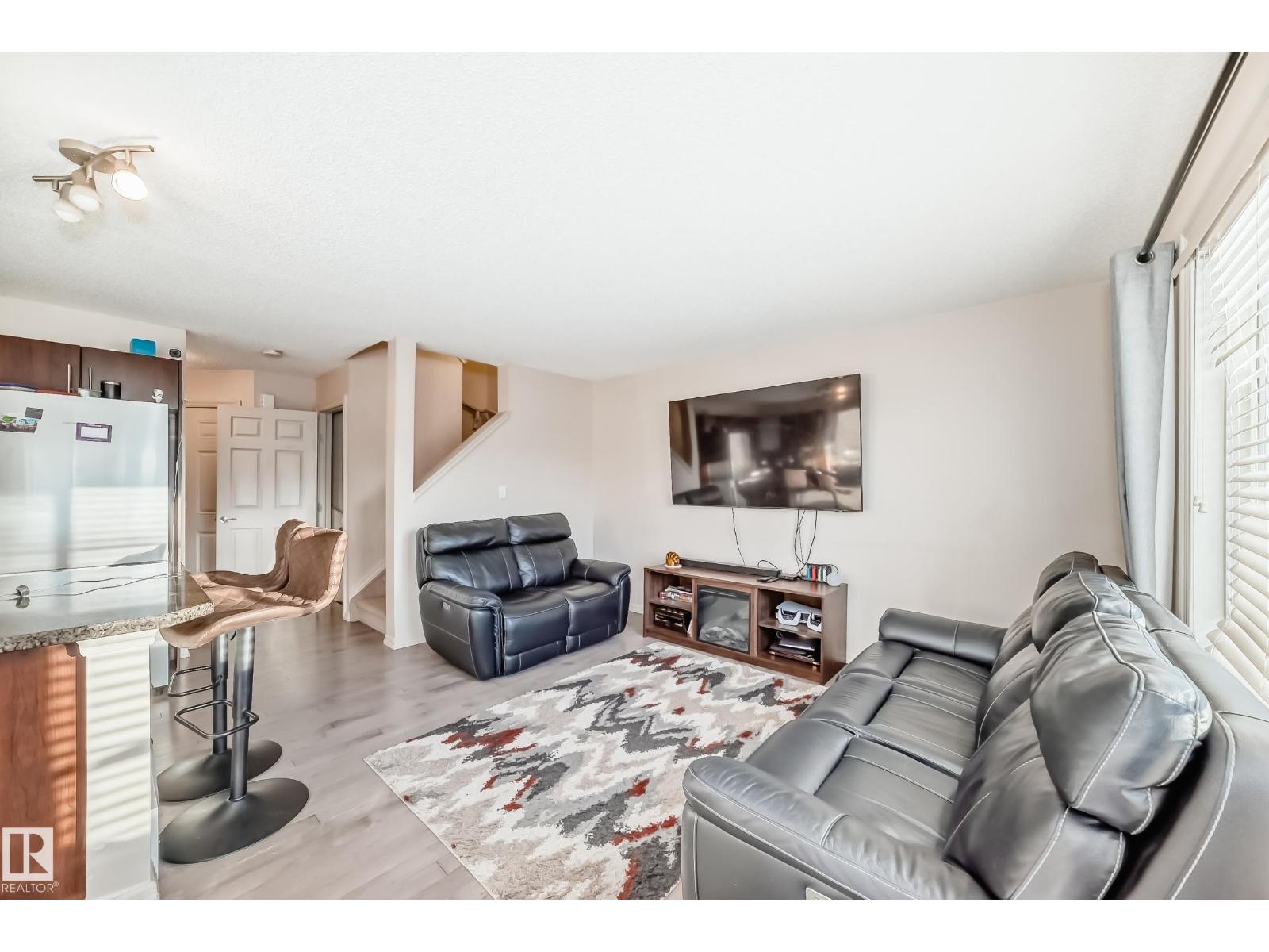 1285 CUNNINGHAM DR SW, Edmonton