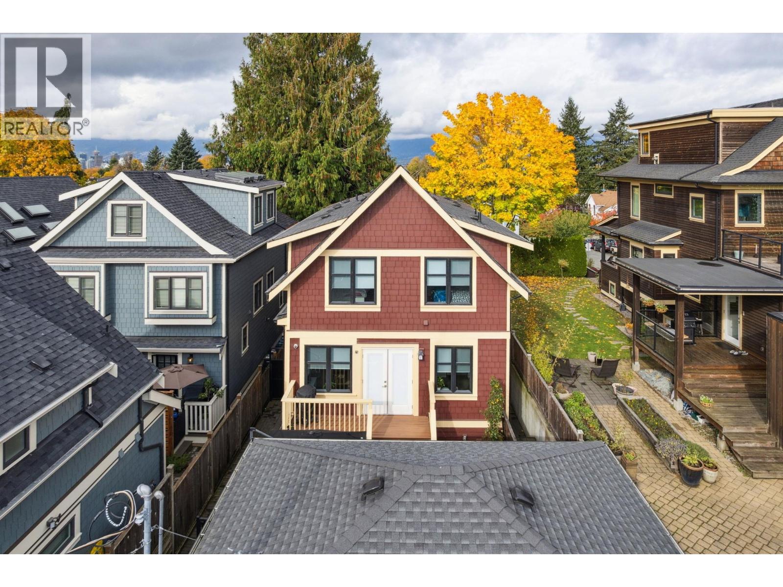 764 E 14TH AVENUE, Vancouver