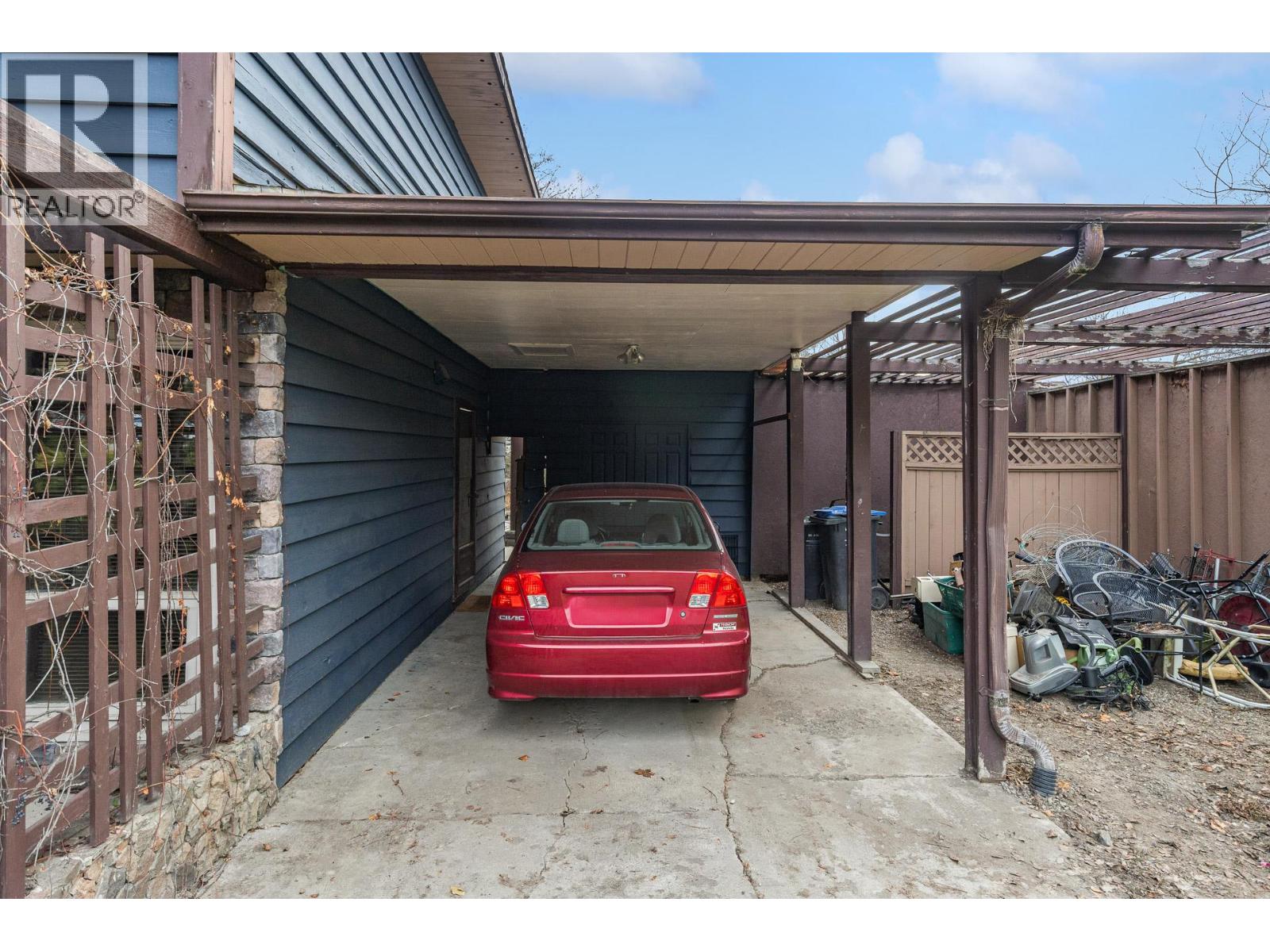  171 Snowsell North Street, Kelowna