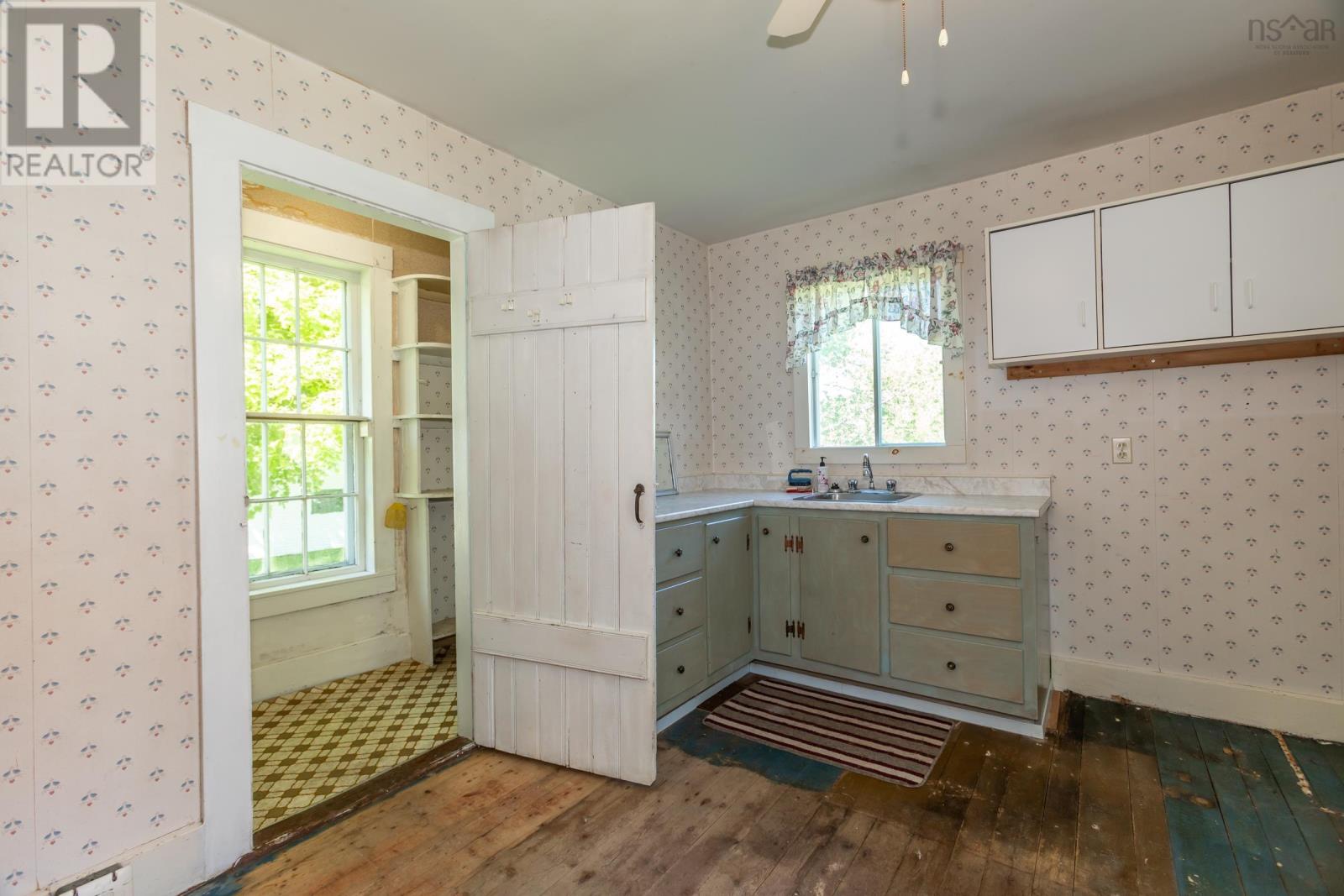 Property 22 of 48 of 1851 Highway 201