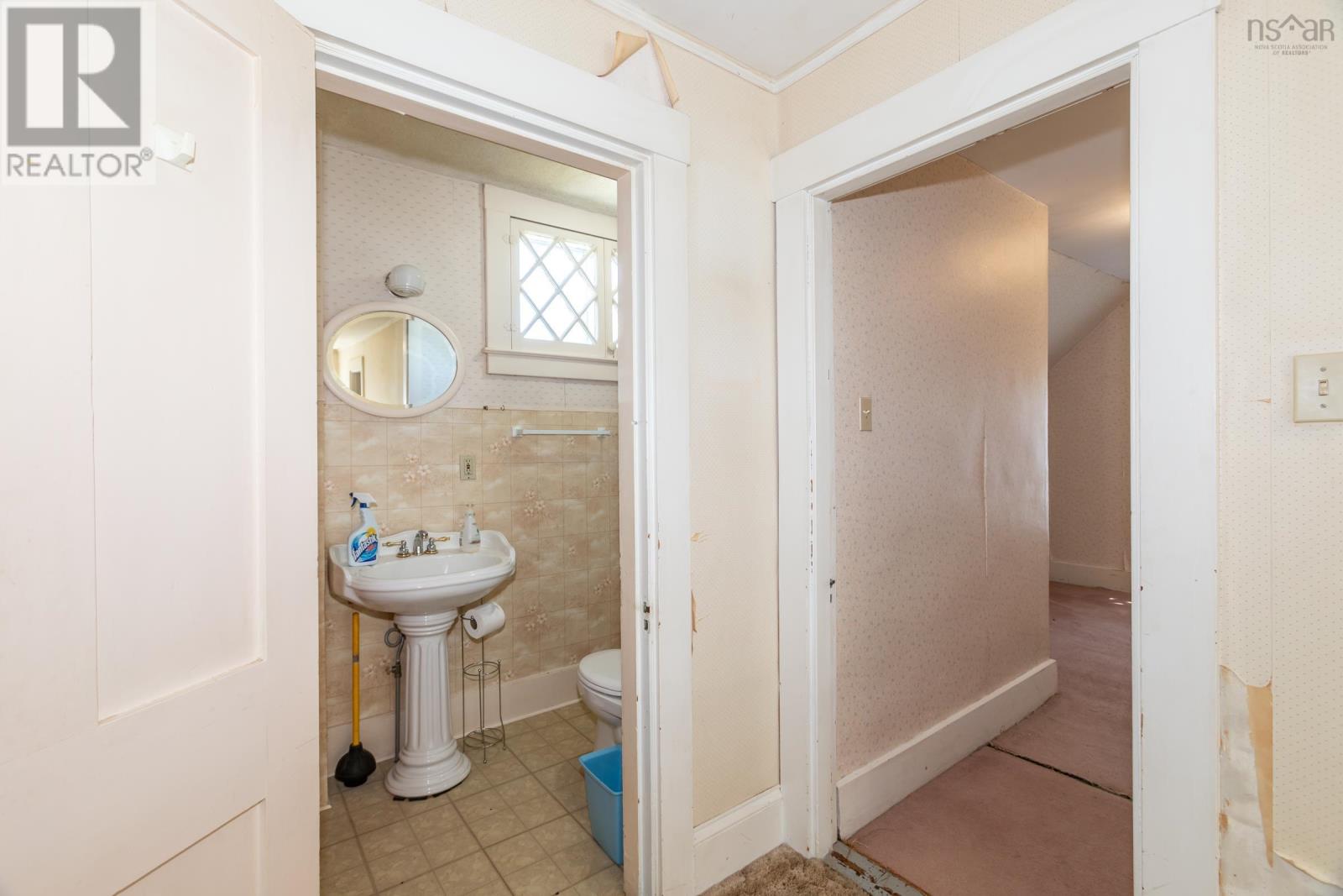 Property 35 of 48 of 1851 Highway 201