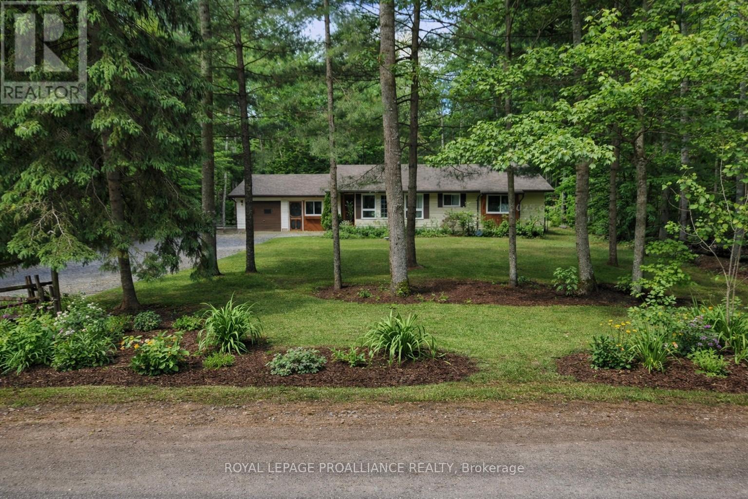 403 OHIO ROAD - Photo 3 of 37, Madawaska Valley, Ontario