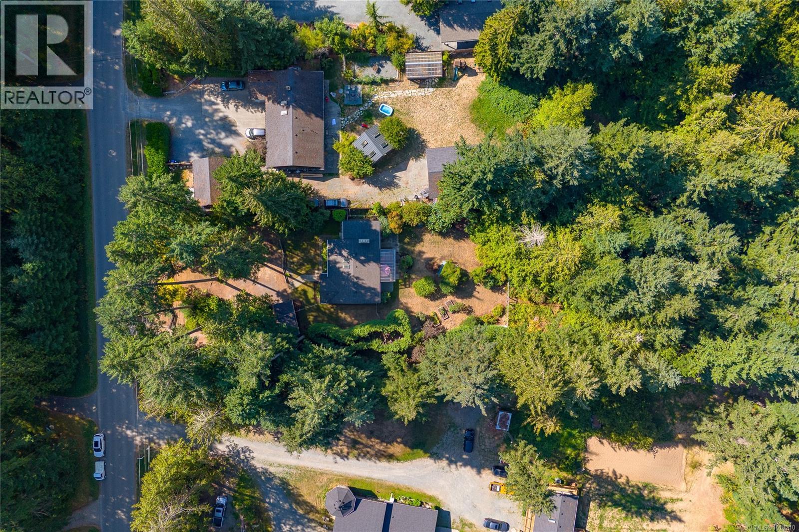 1215 Braithwaite Dr, Cobble Hill