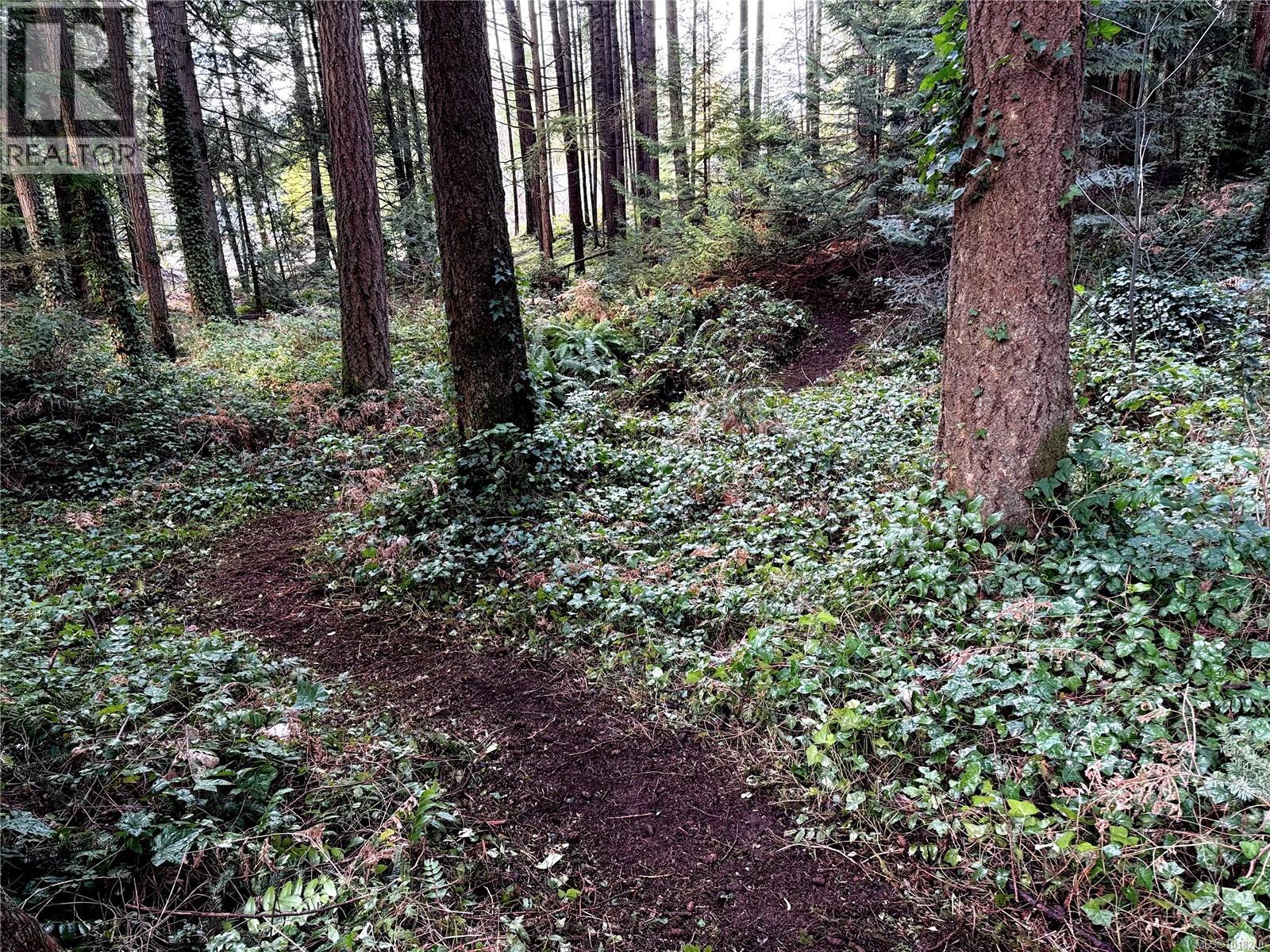 1215 Braithwaite Dr, Cobble Hill