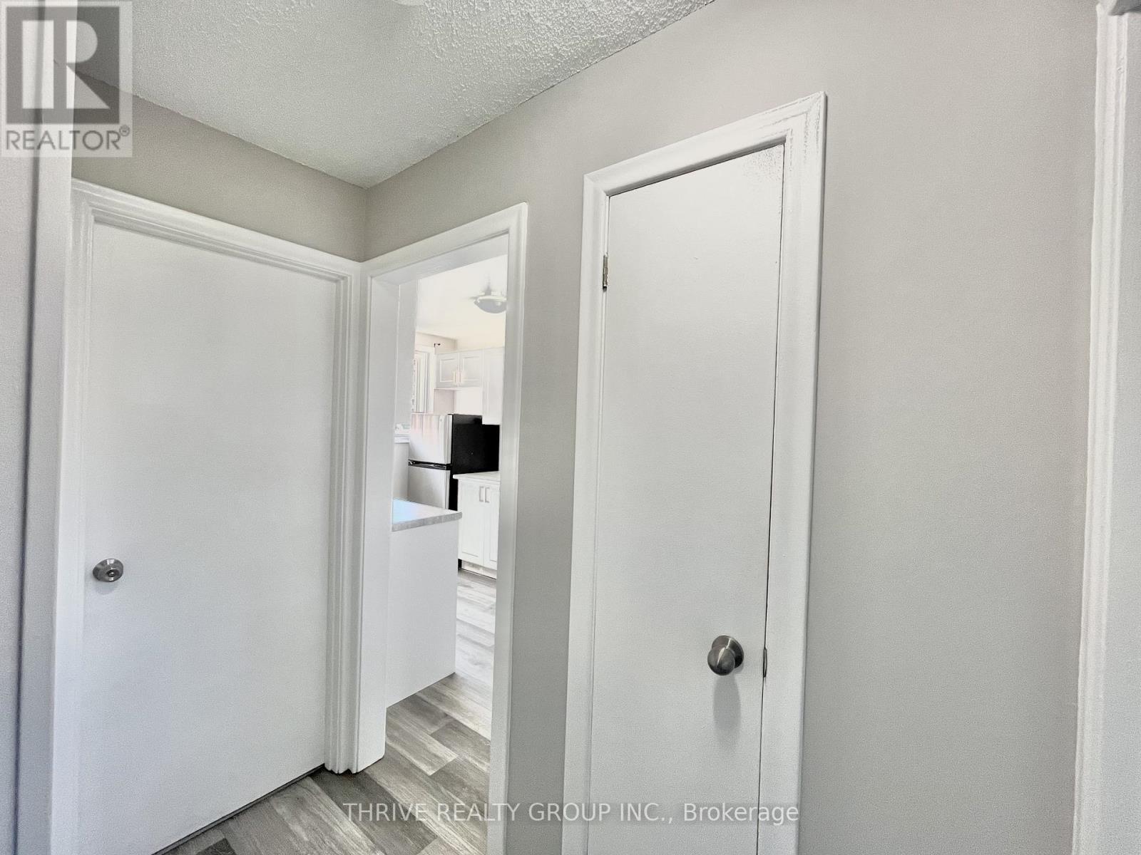 1 - 1 BALFOUR PLACE - Photo 3 of 8, London East (East P), Ontario