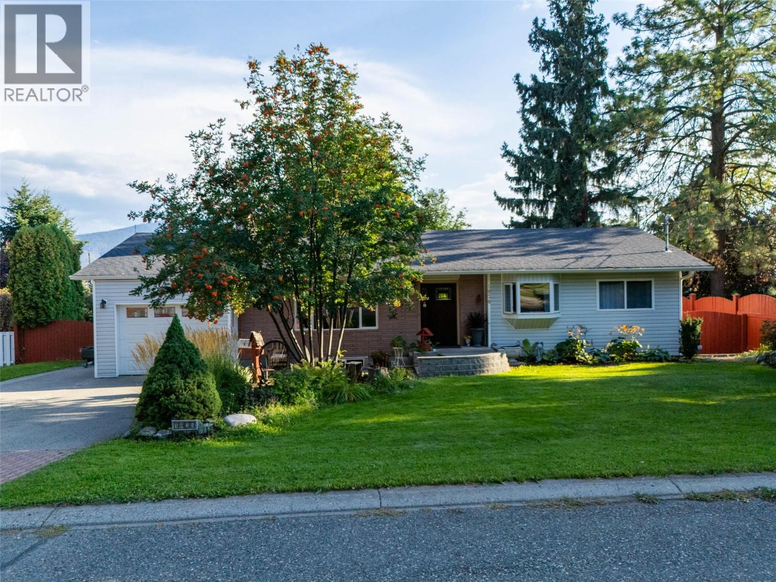 1926 Greaves Avenue, Merritt