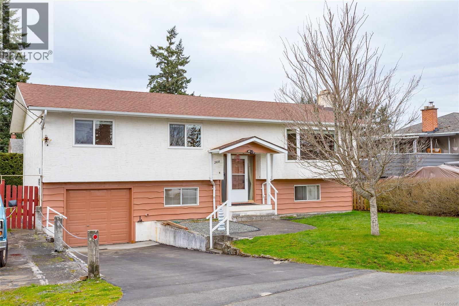 2930 Carol Ann Pl, Colwood