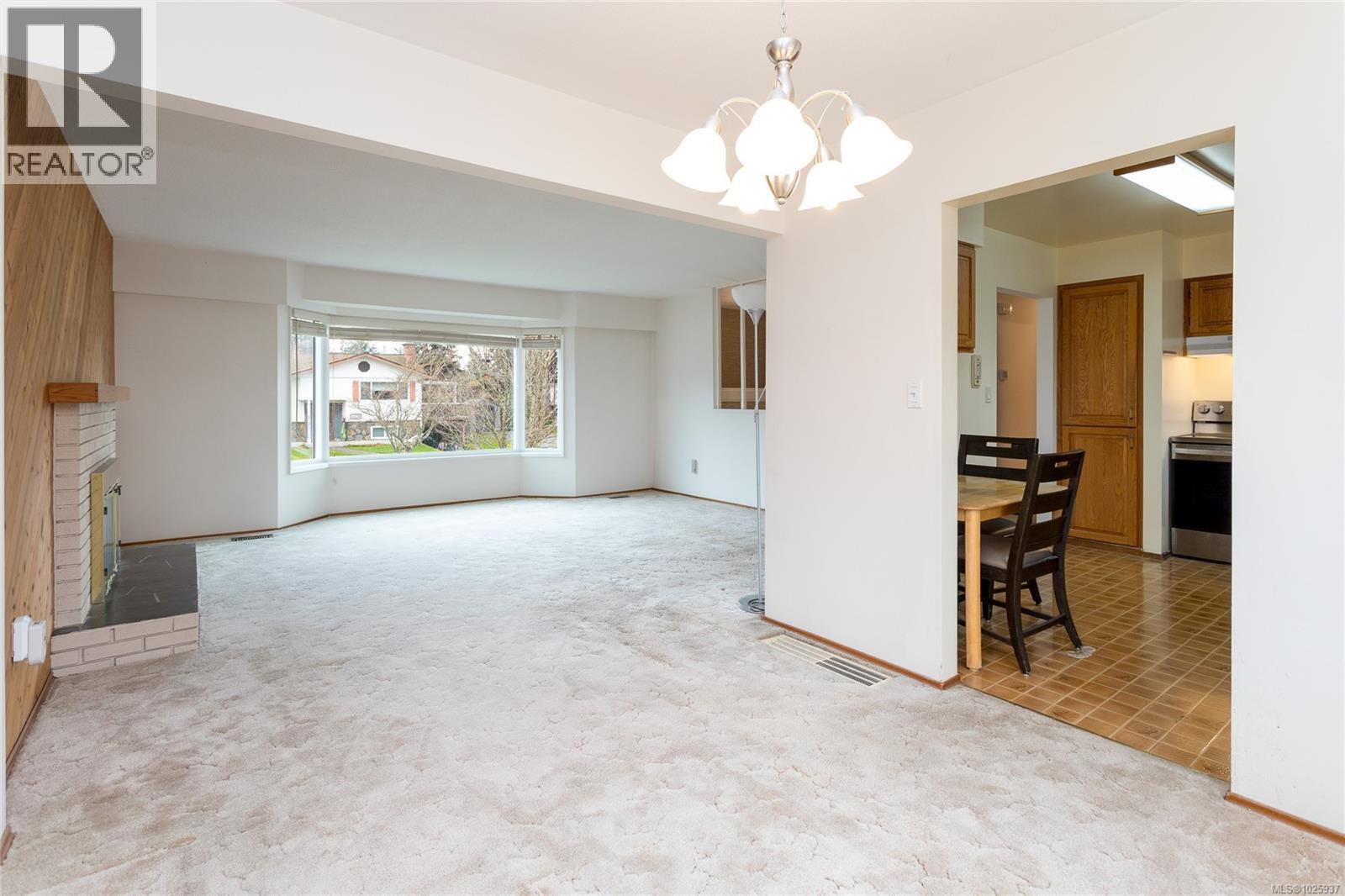 2930 Carol Ann Pl, Colwood