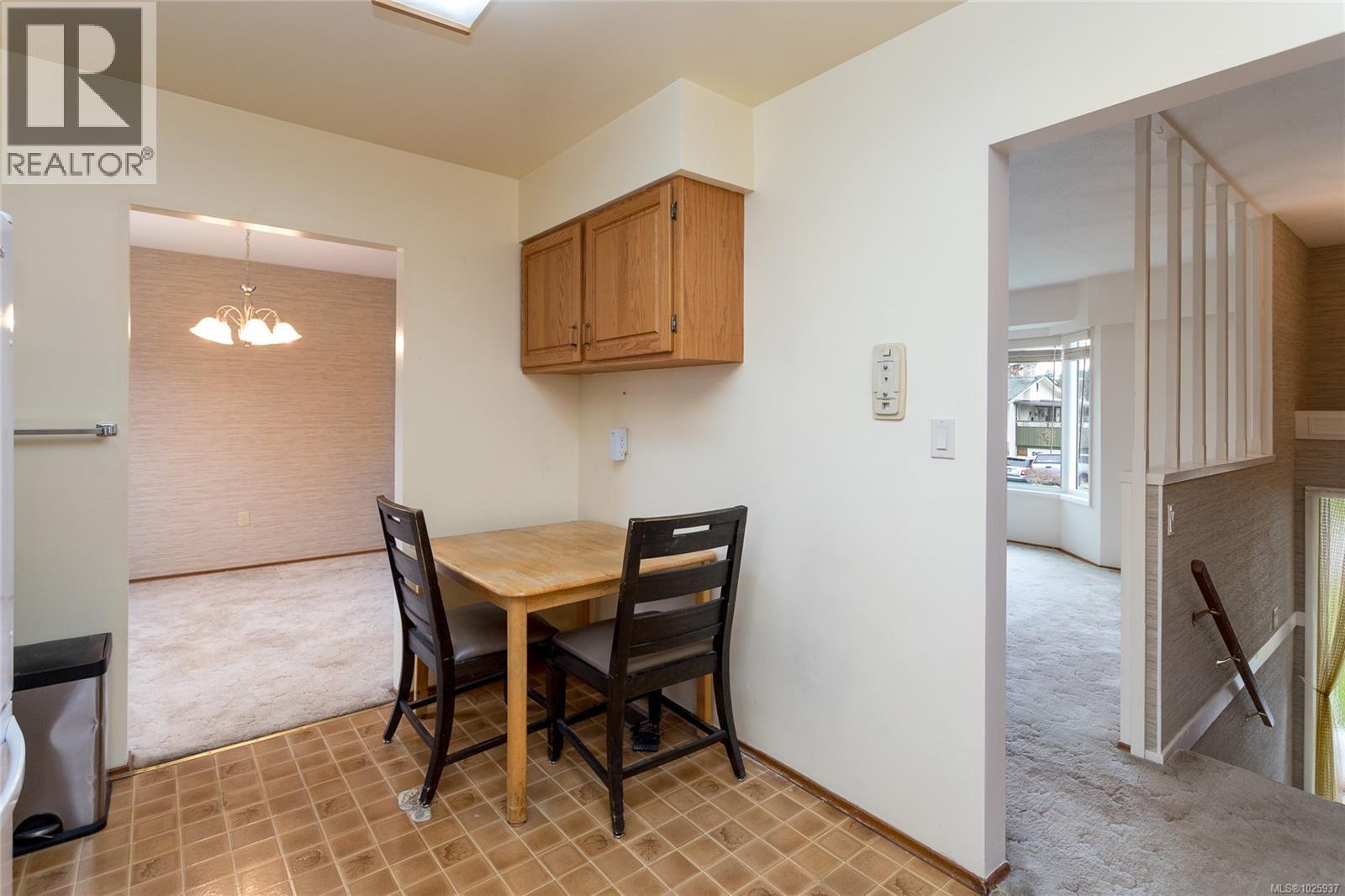 2930 Carol Ann Pl, Colwood