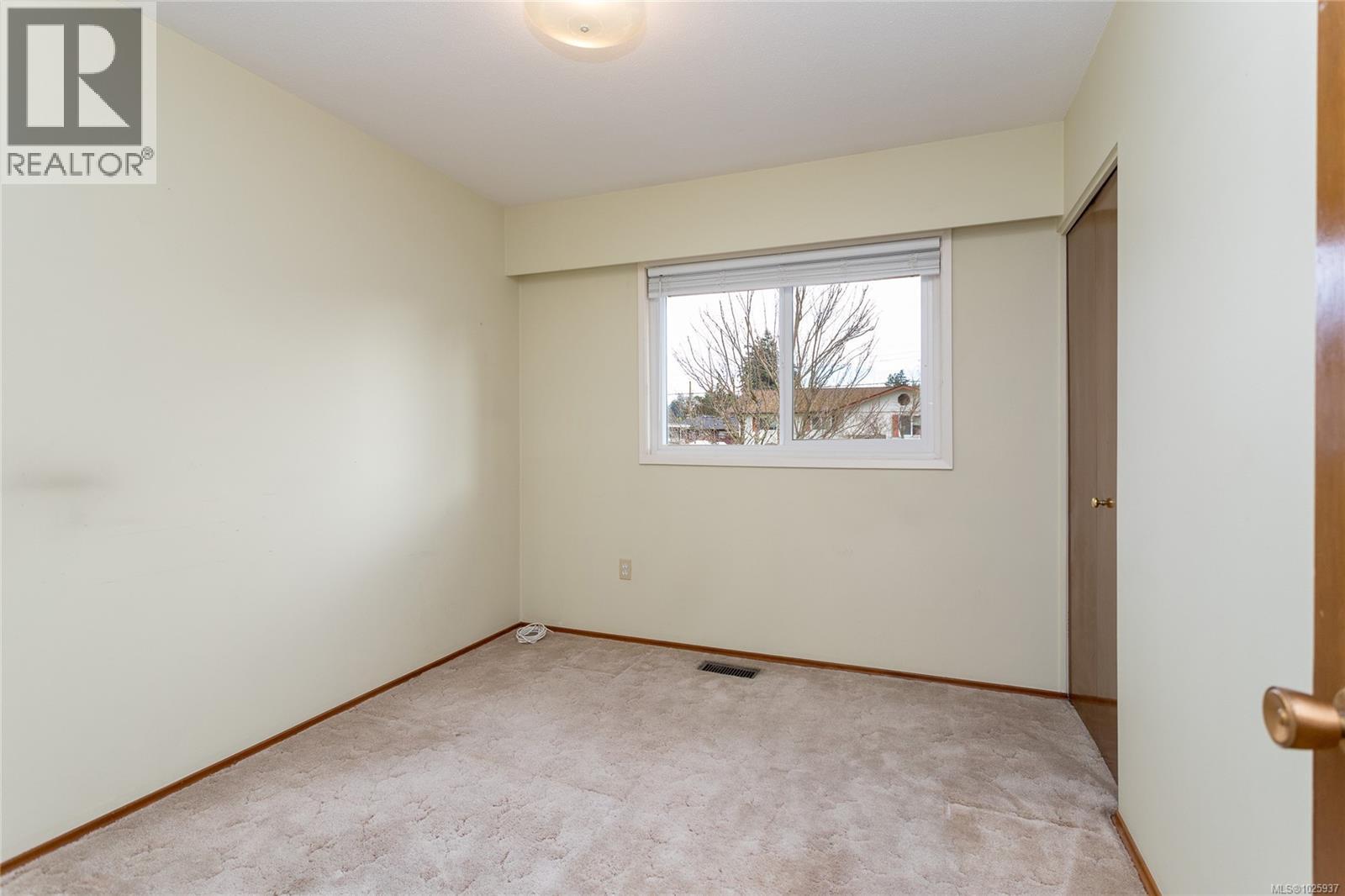 2930 Carol Ann Pl, Colwood