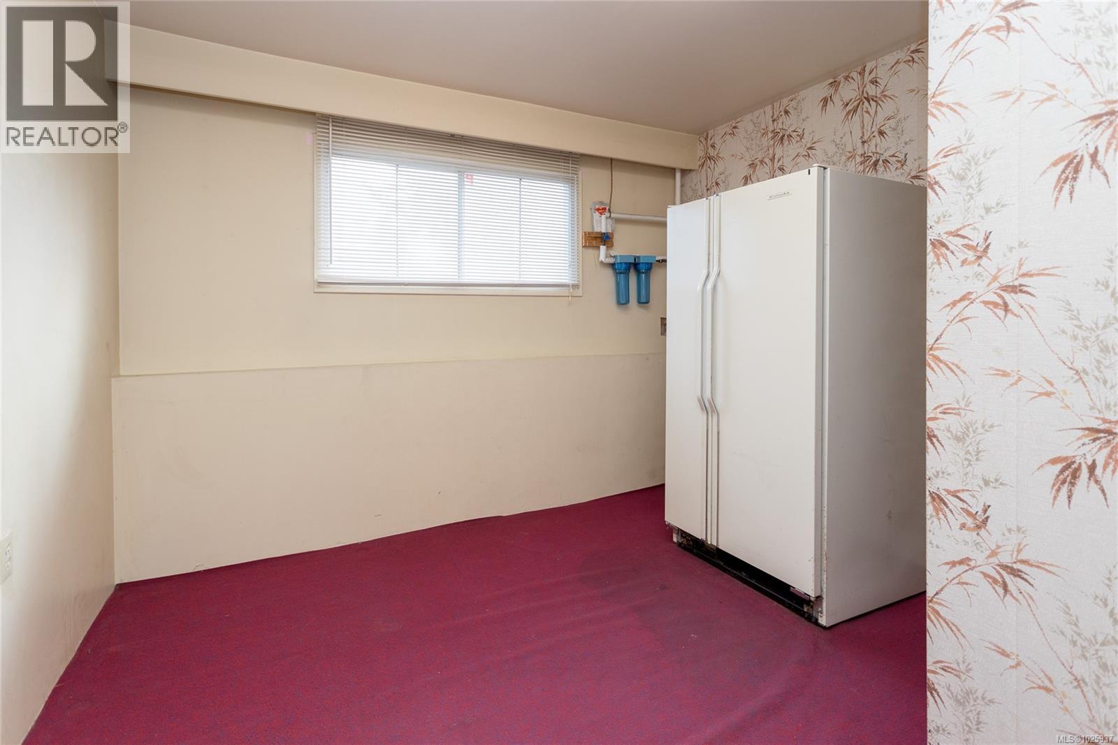 2930 Carol Ann Pl, Colwood