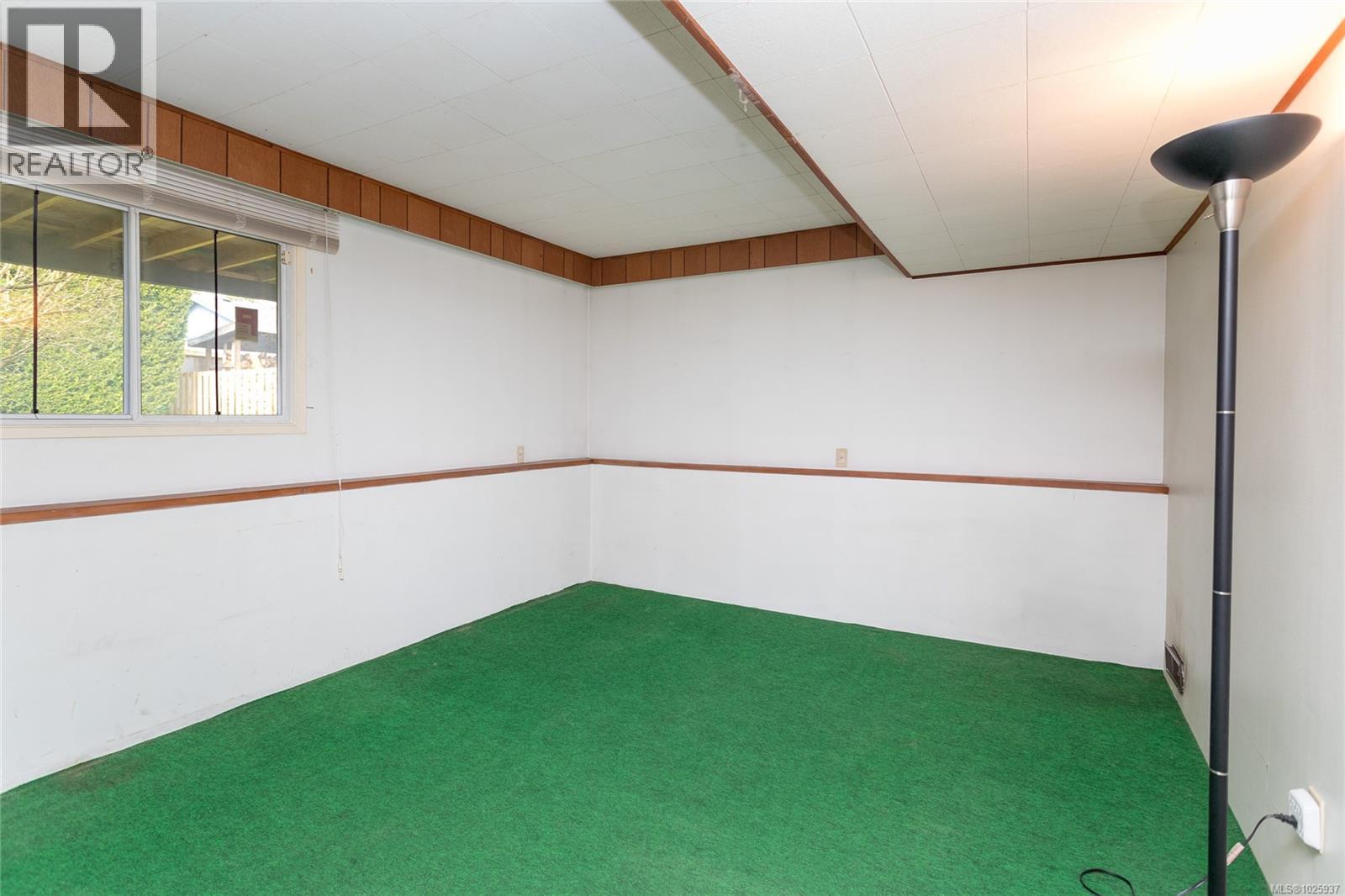 2930 Carol Ann Pl, Colwood