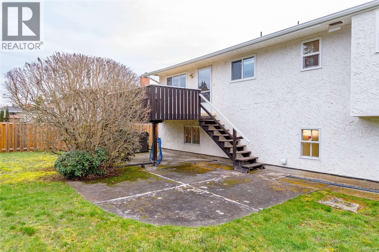 2930 Carol Ann Pl, Colwood