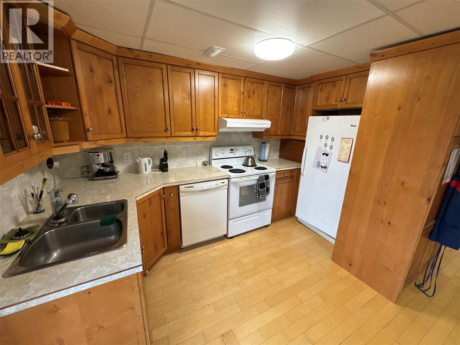 5175 Siminoff Road, Grand Forks