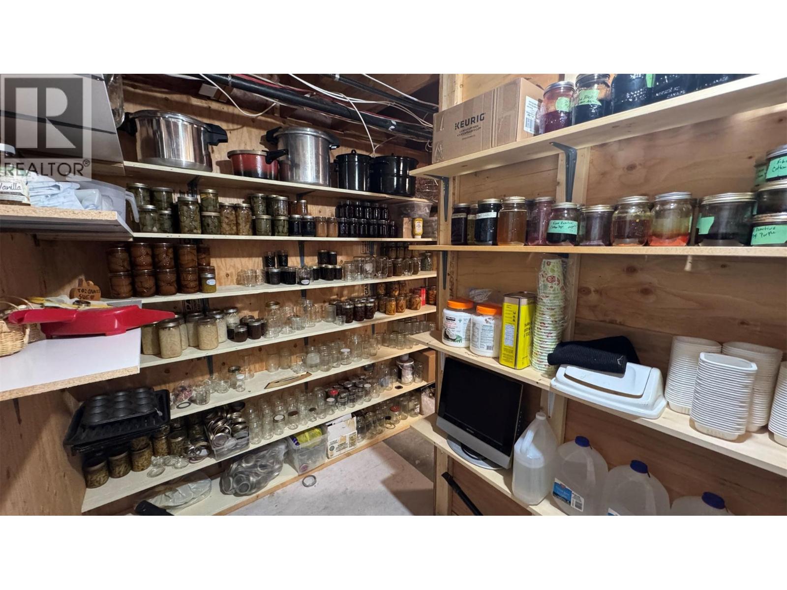 5175 Siminoff Road, Grand Forks