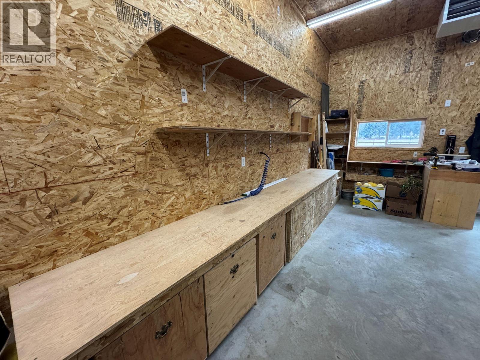 5175 Siminoff Road, Grand Forks