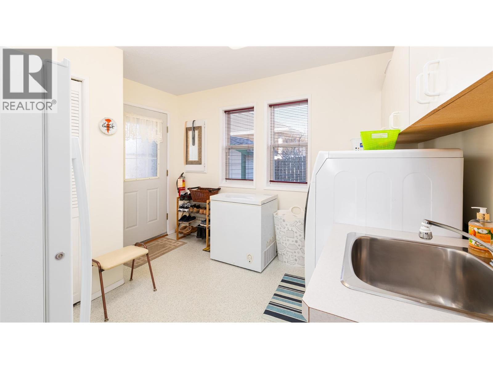 304 DUGAN Street, Creston