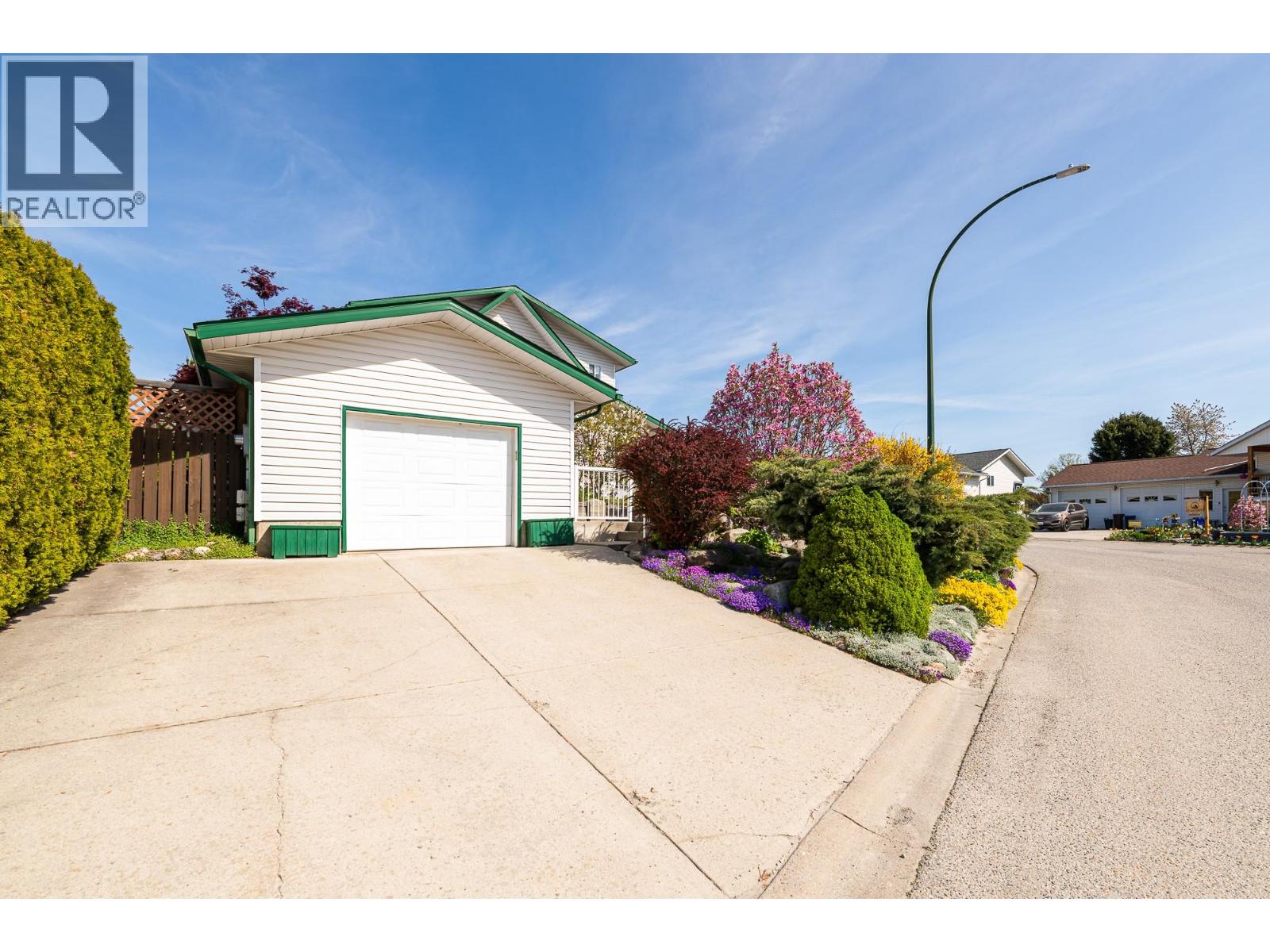 304 DUGAN Street, Creston