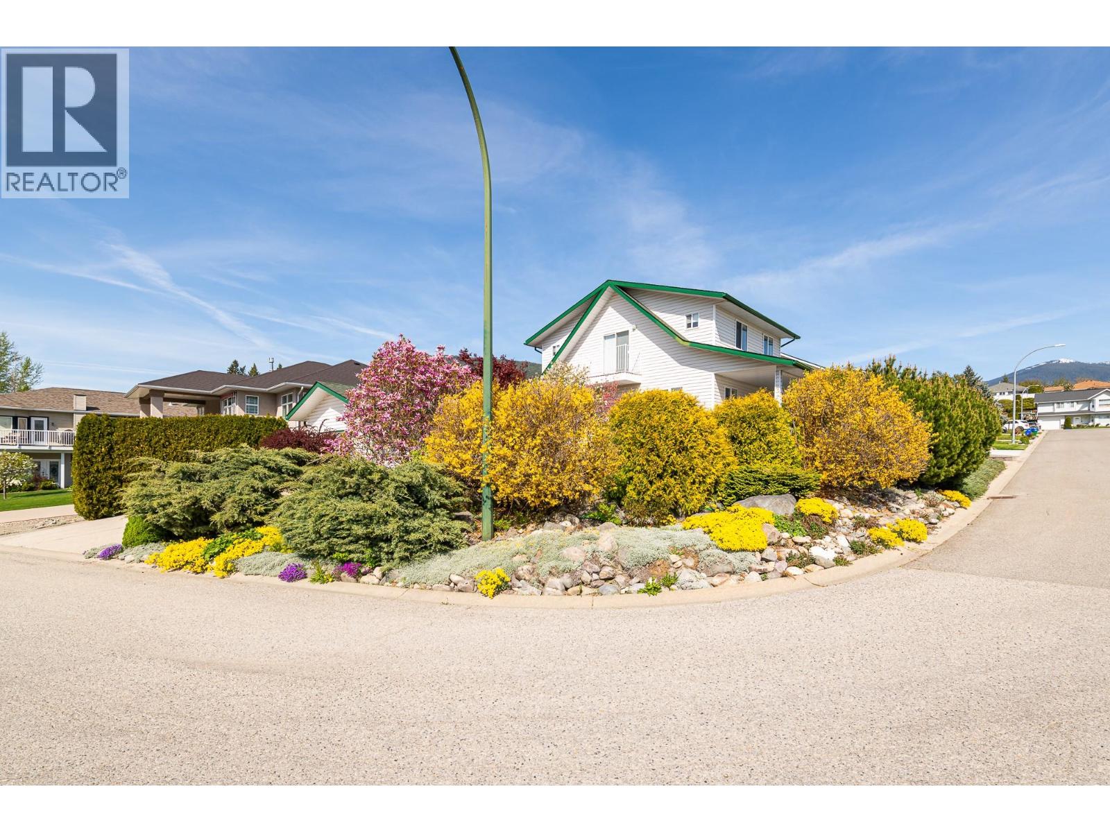 304 DUGAN Street, Creston