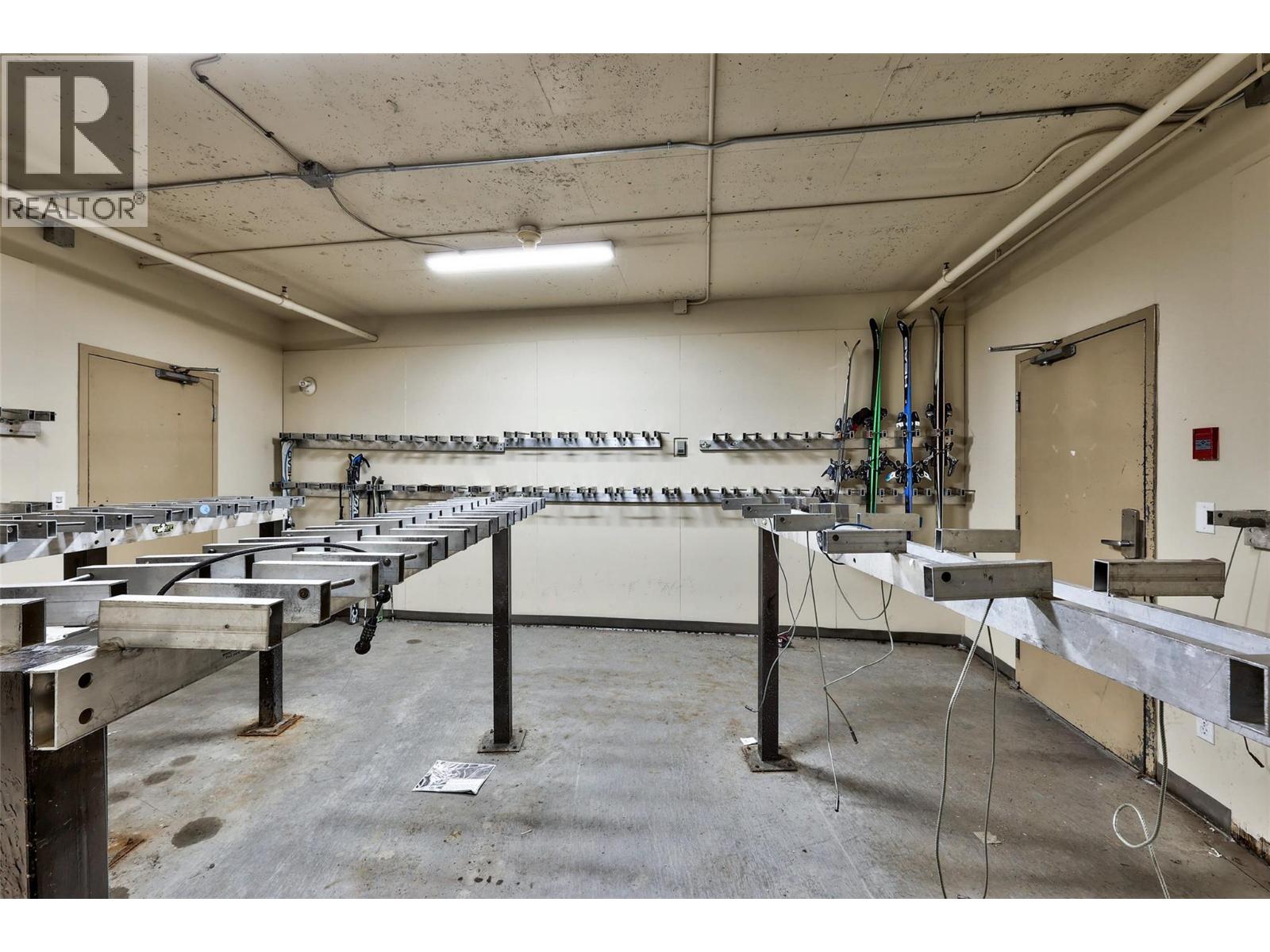 3190 Creekside Way Unit# 406, Sun Peaks