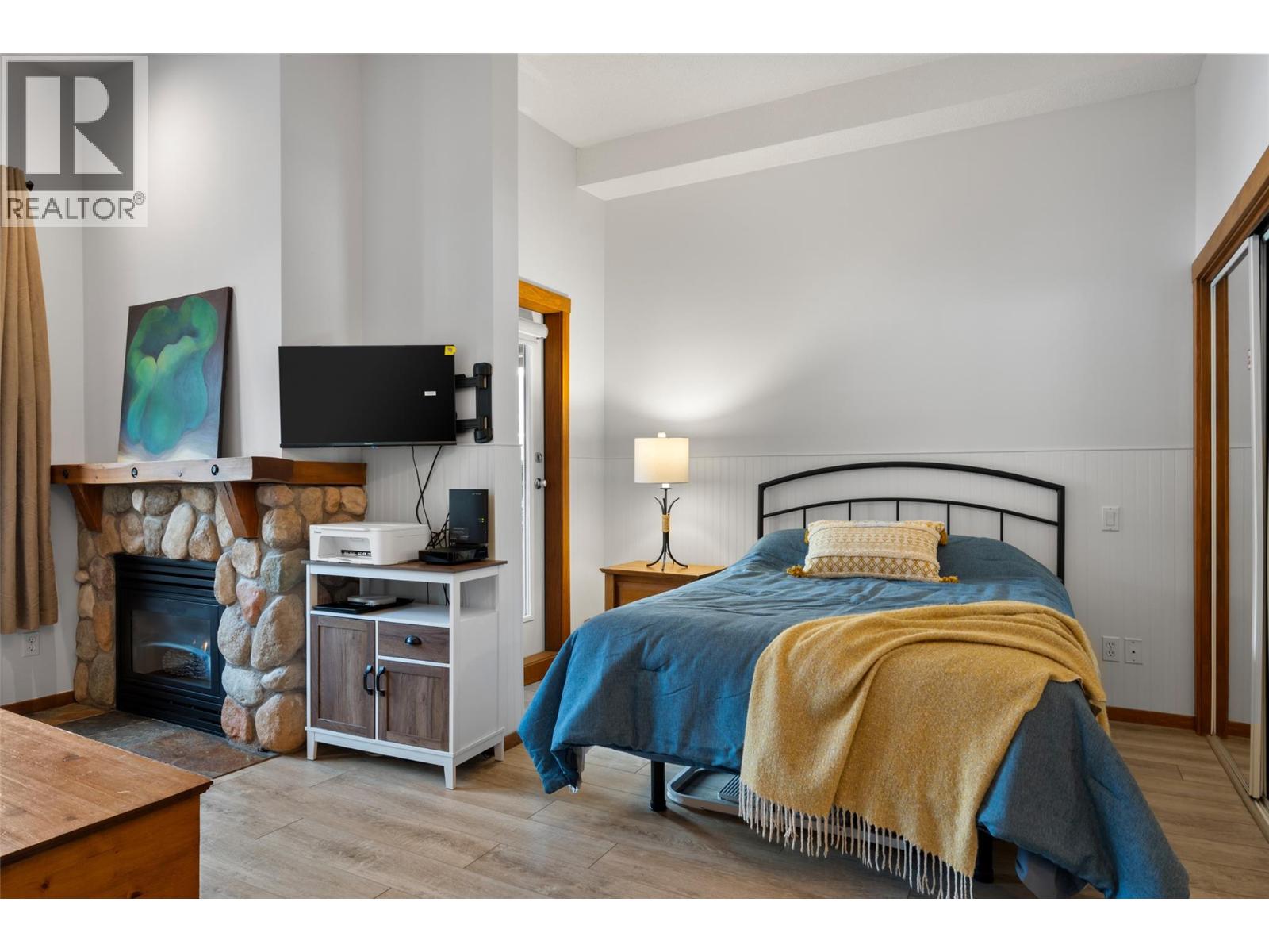 3190 Creekside Way Unit# 406, Sun Peaks