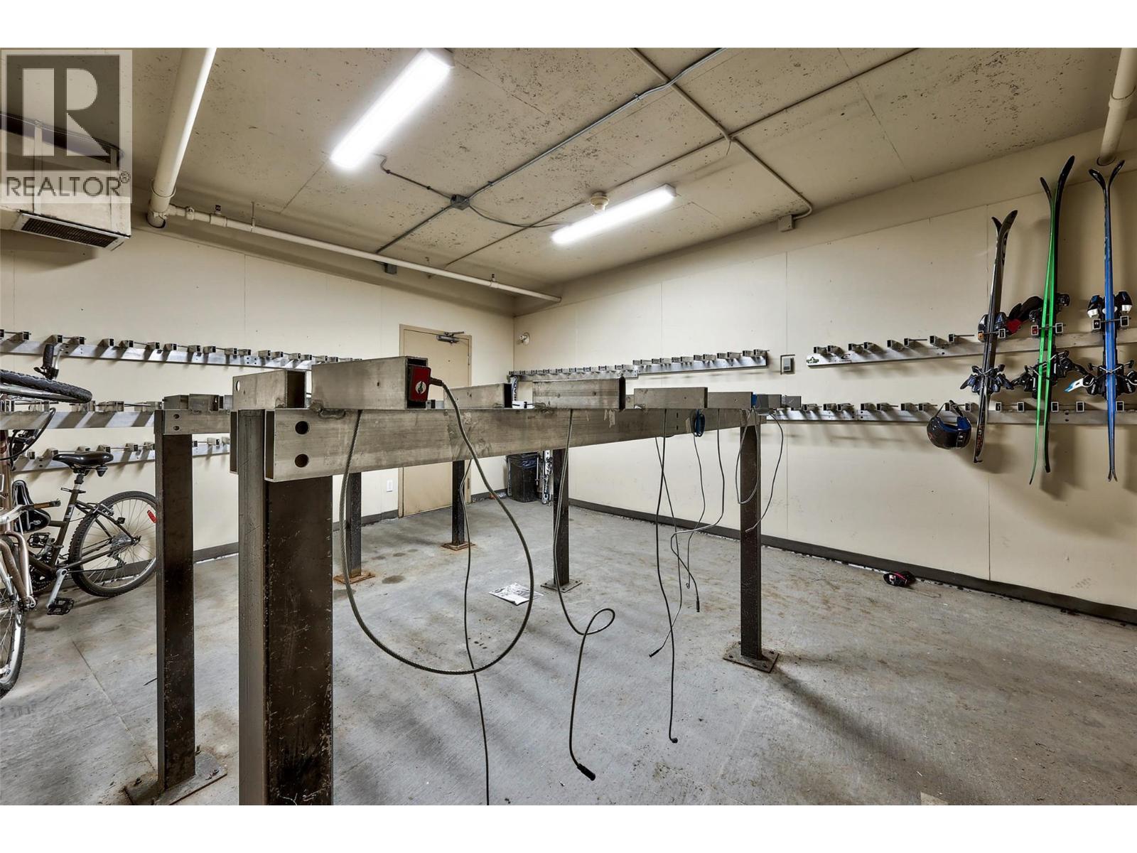 3190 Creekside Way Unit# 406, Sun Peaks