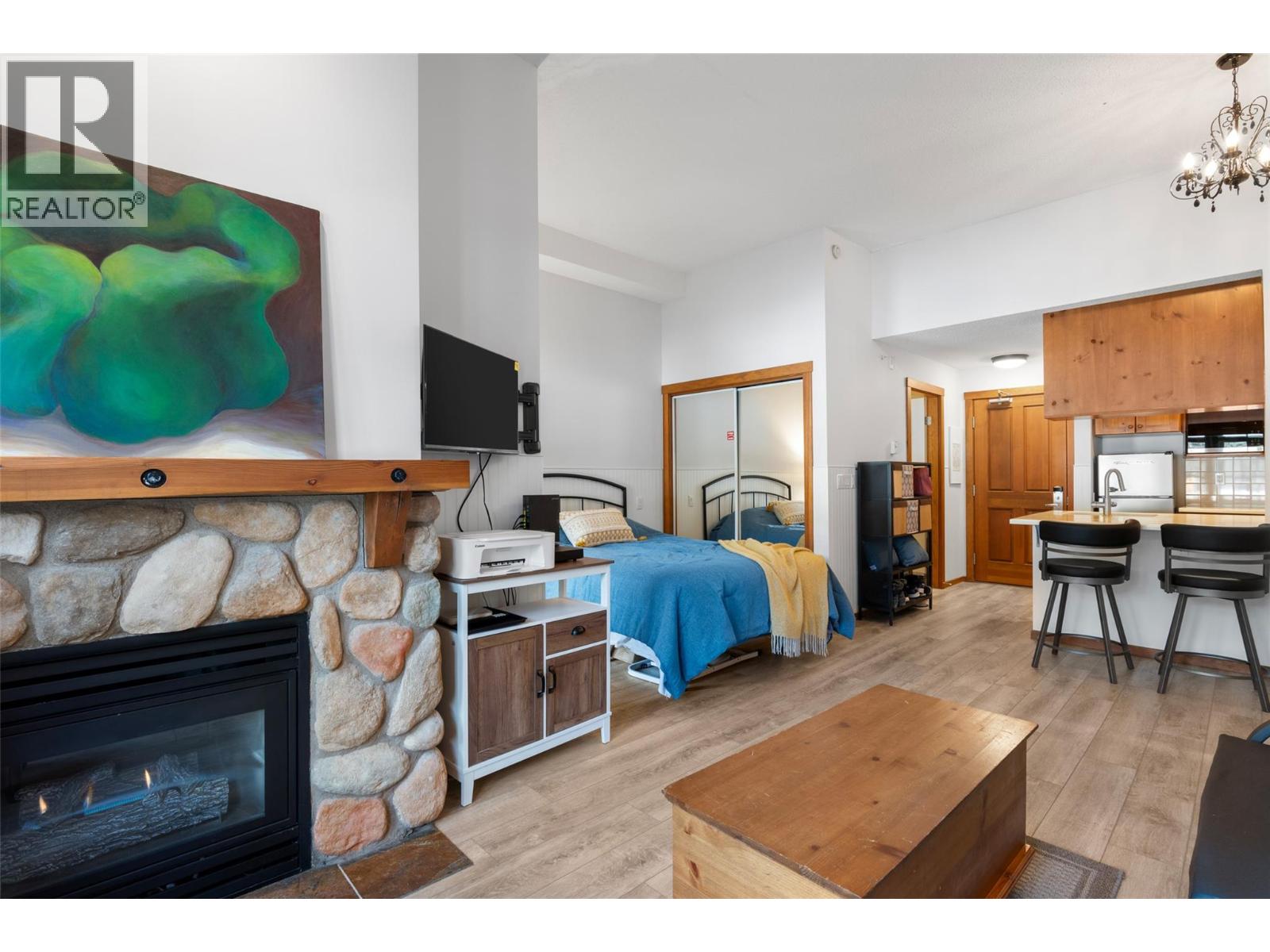 3190 Creekside Way Unit# 406, Sun Peaks