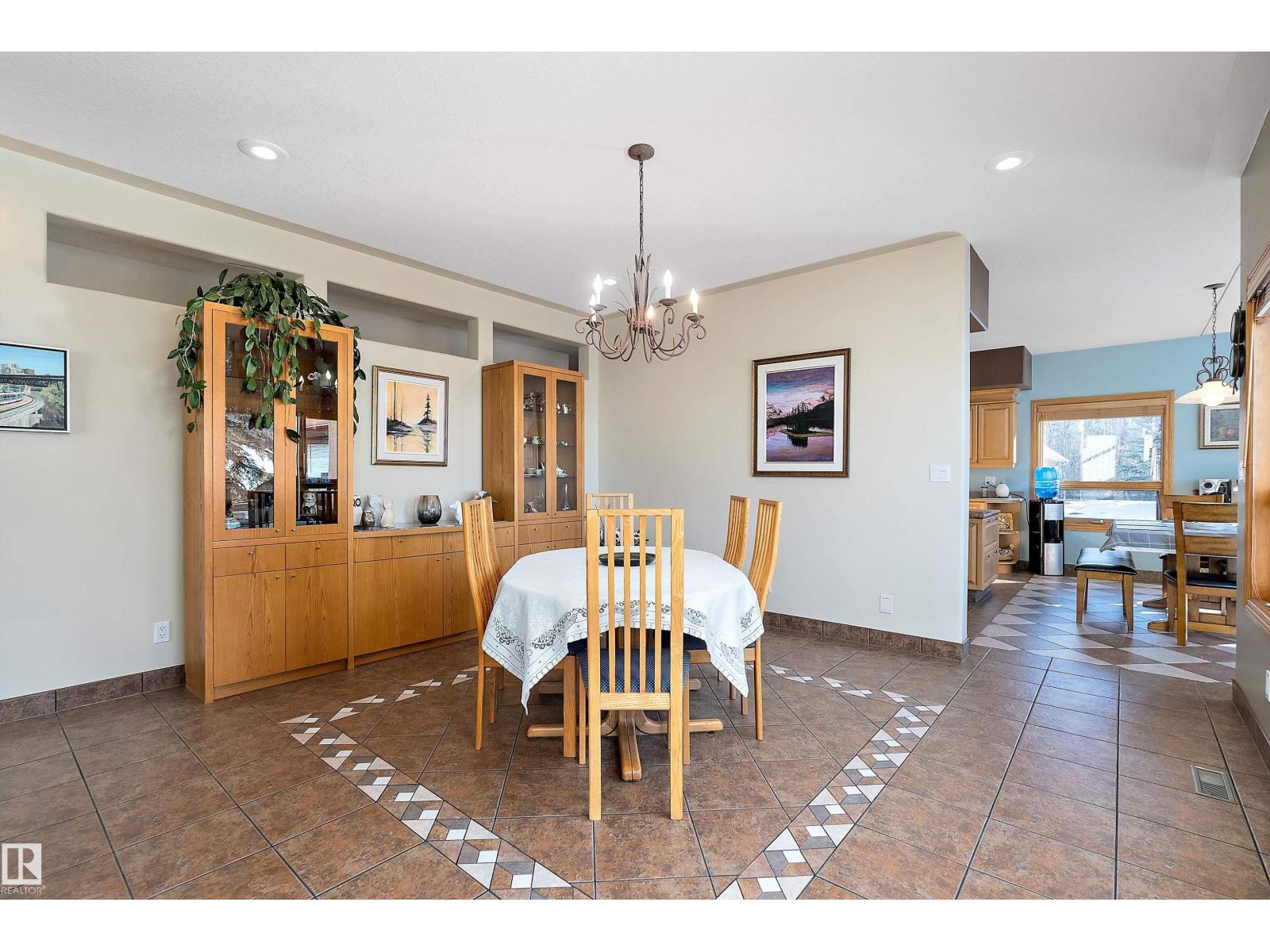 248 LAKESHORE DR - 12