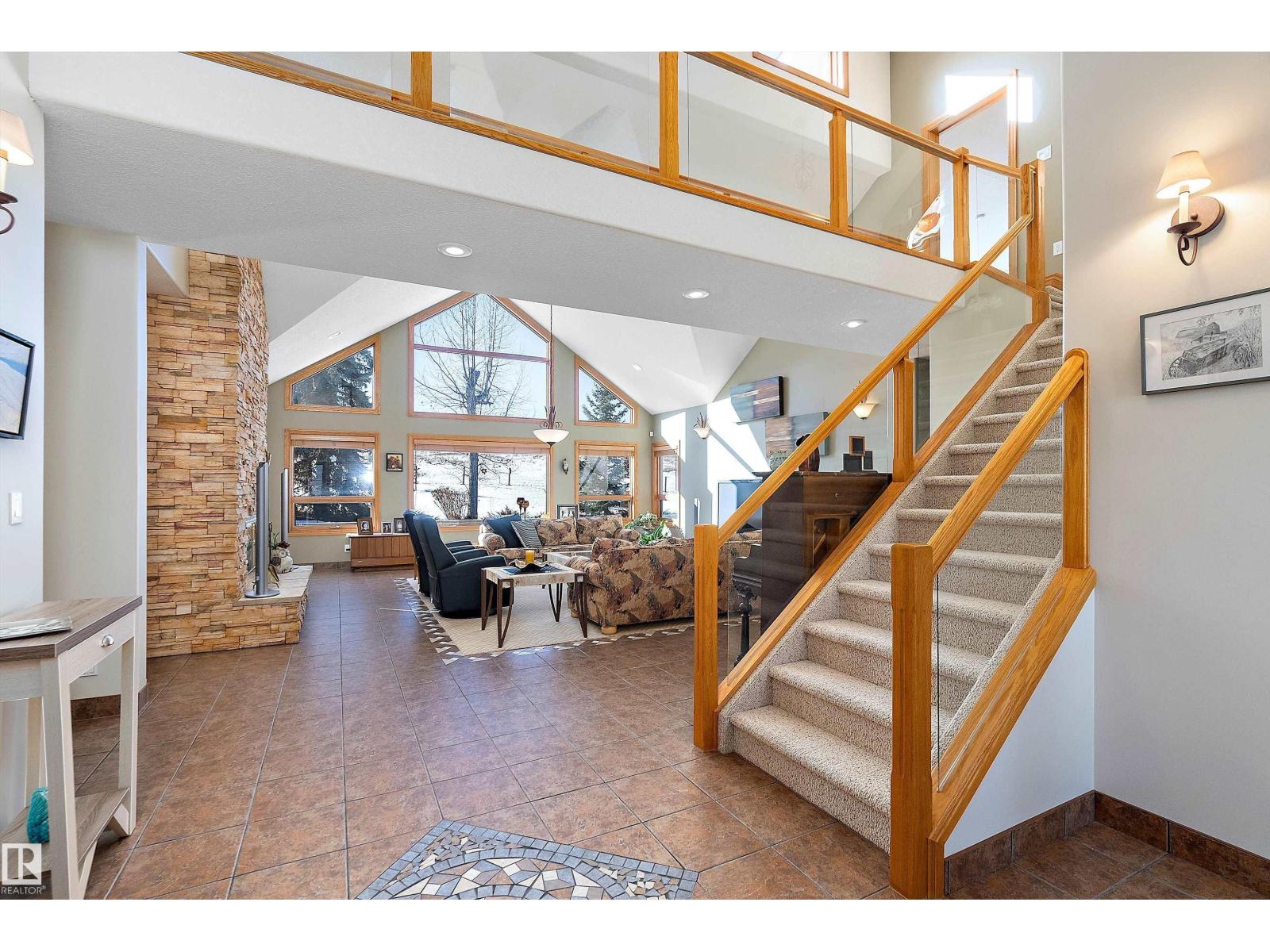 248 LAKESHORE DR - 36
