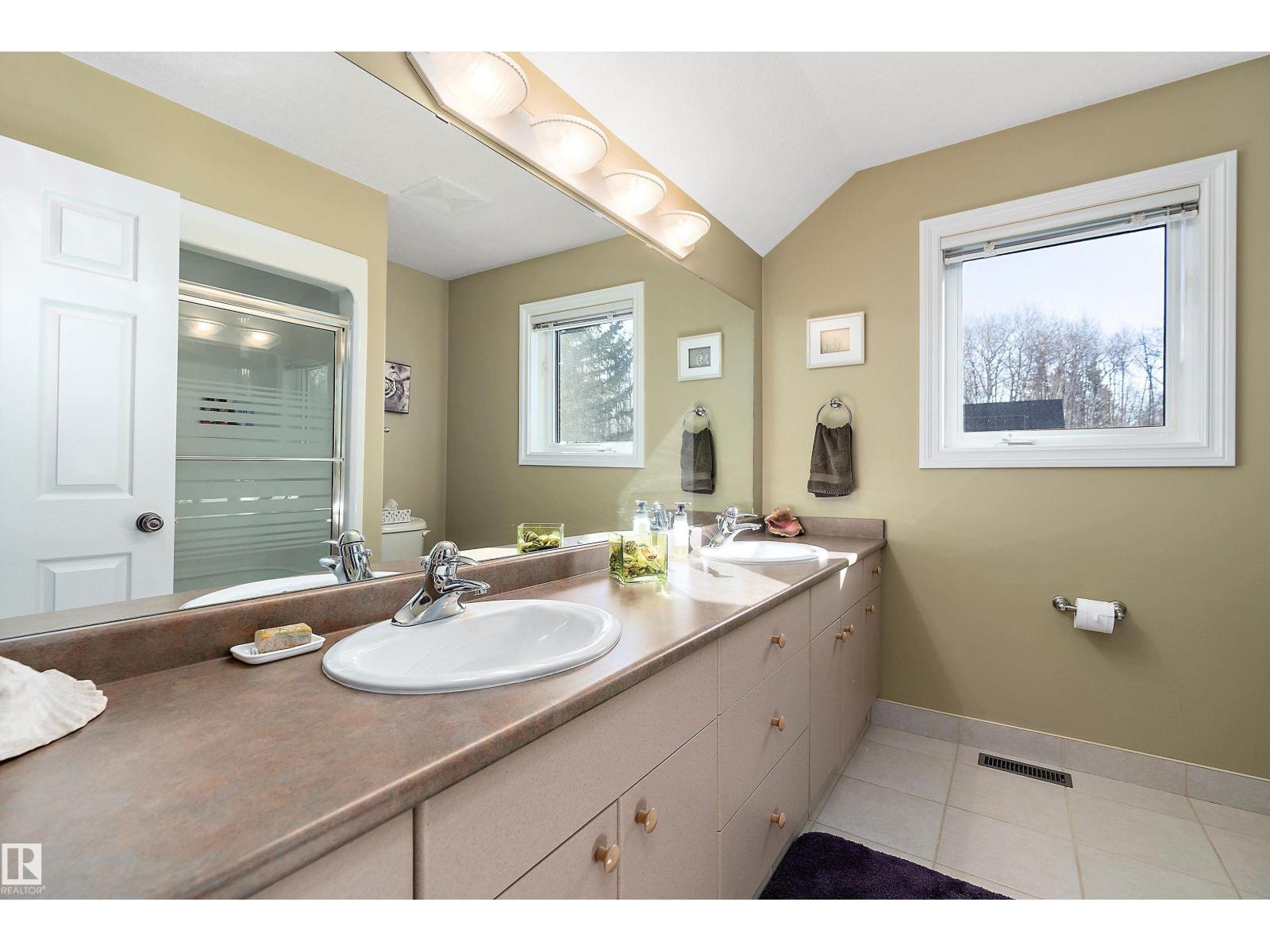 248 LAKESHORE DR - 39