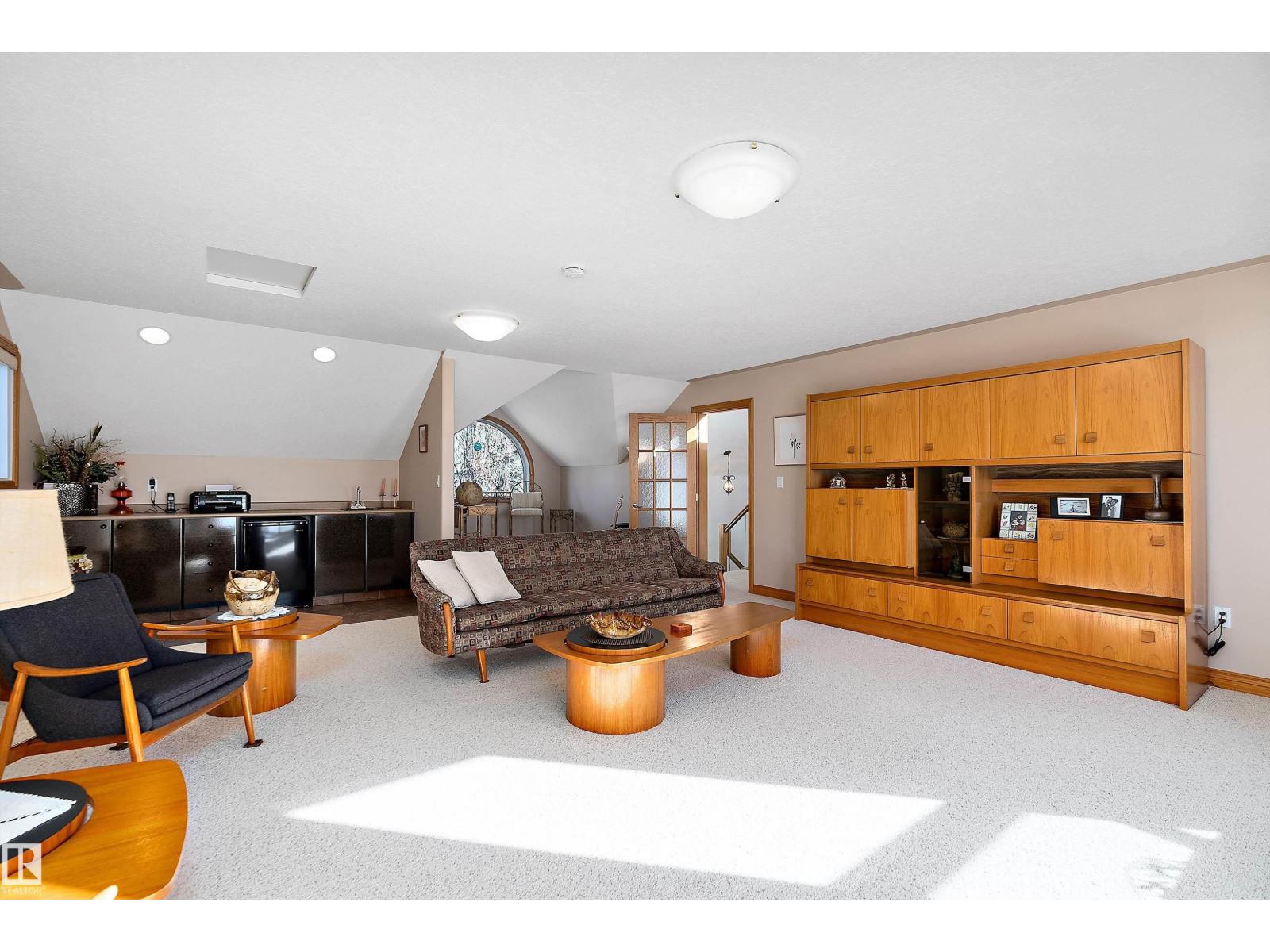 248 LAKESHORE DR - 46