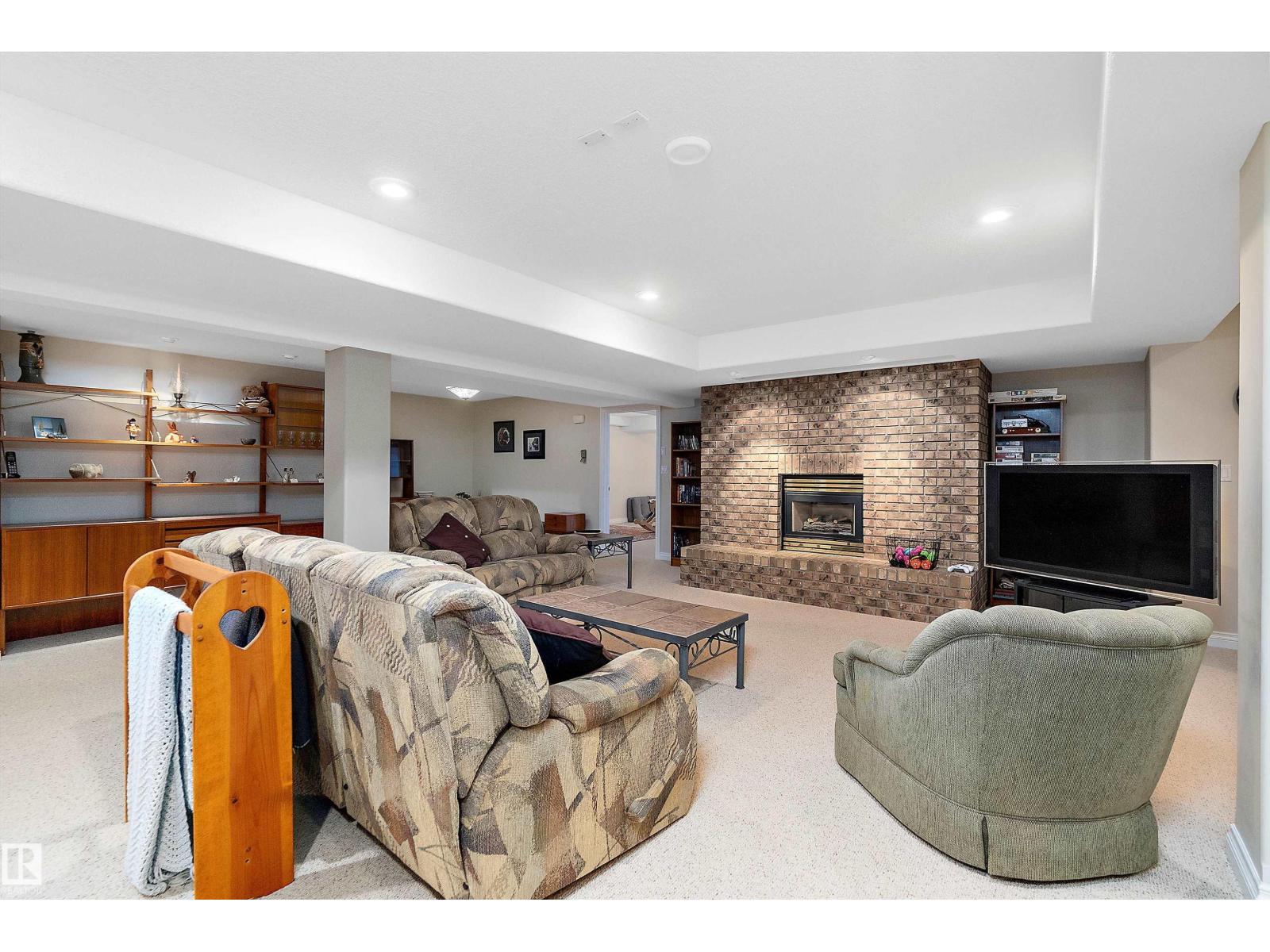 248 LAKESHORE DR - 51