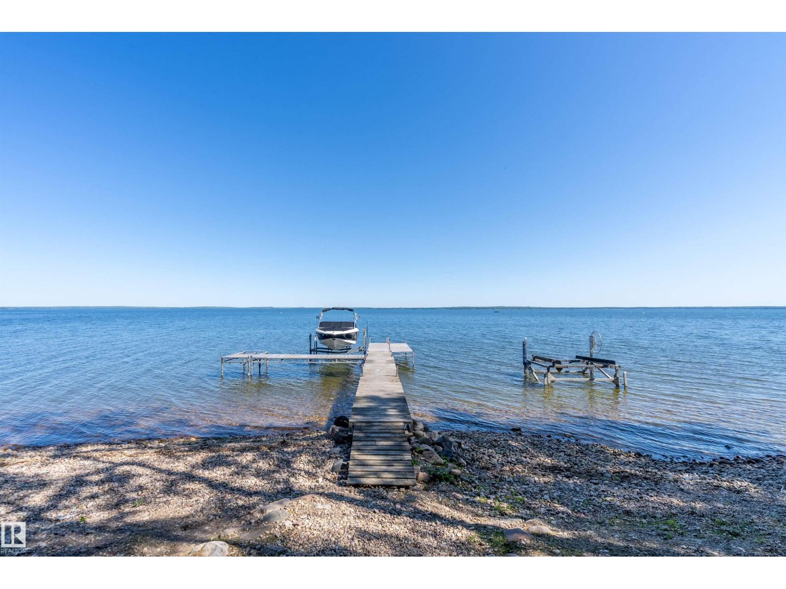 248 LAKESHORE DR - 63