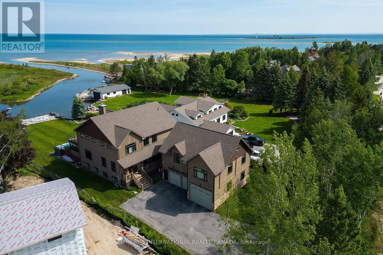 156 BARTLETT BOULEVARD - 38