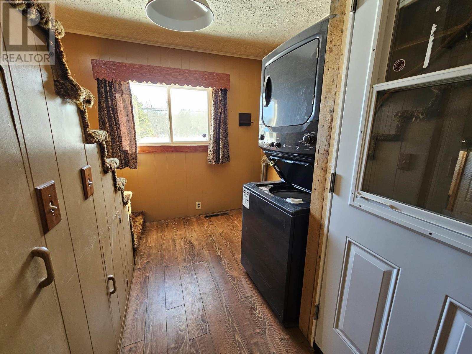 Property 27 of 44 of 11845 Highway 2