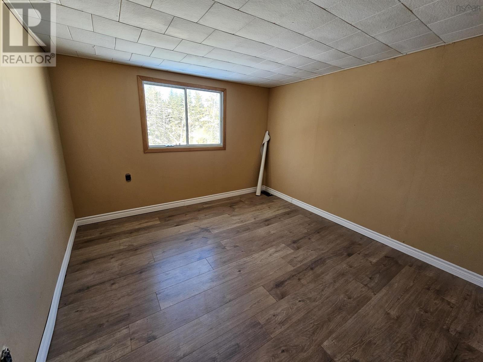 Property 33 of 44 of 11845 Highway 2