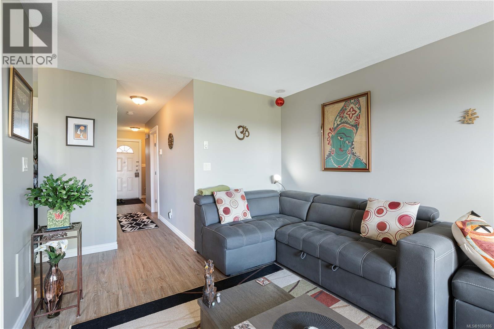 304 9916 Daniel St, Chemainus