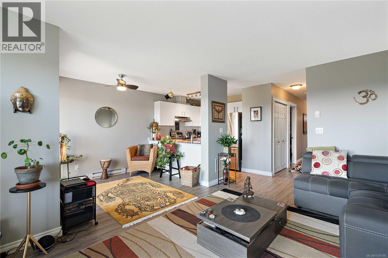 304 9916 Daniel St, Chemainus