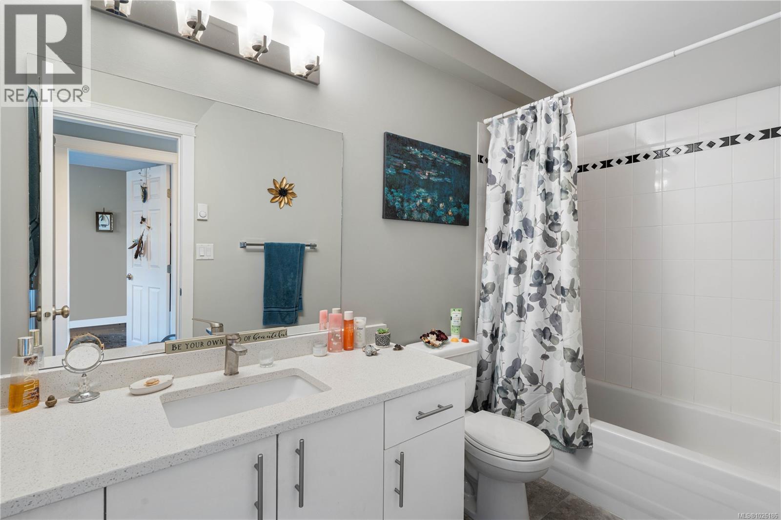 304 9916 Daniel St, Chemainus