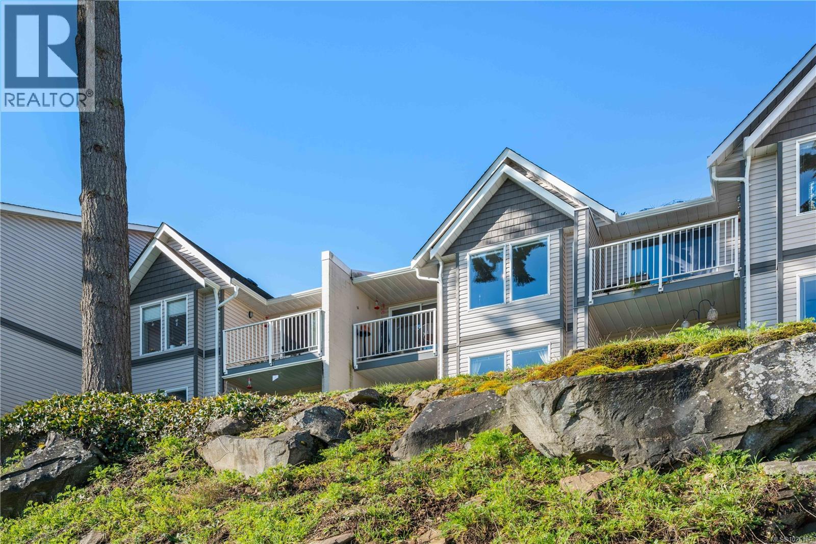 304 9916 Daniel St, Chemainus